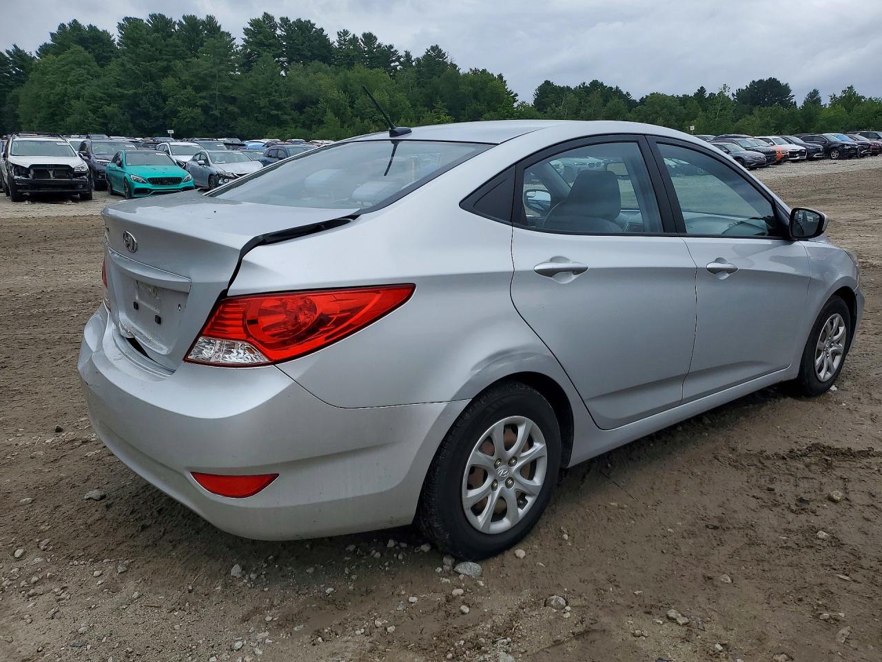 2014 Hyundai Accent Gls Silver vin: KMHCT4AE8EU774286