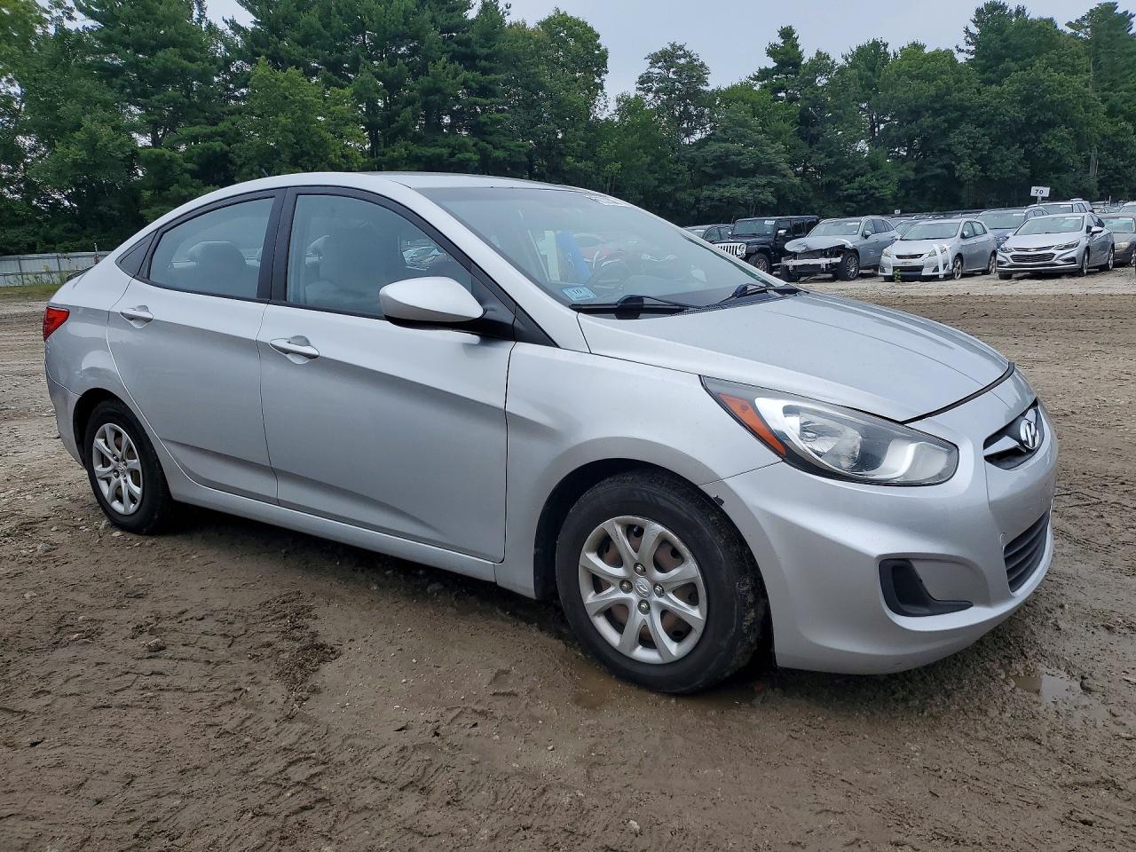 2014 Hyundai Accent Gls Silver vin: KMHCT4AE8EU774286