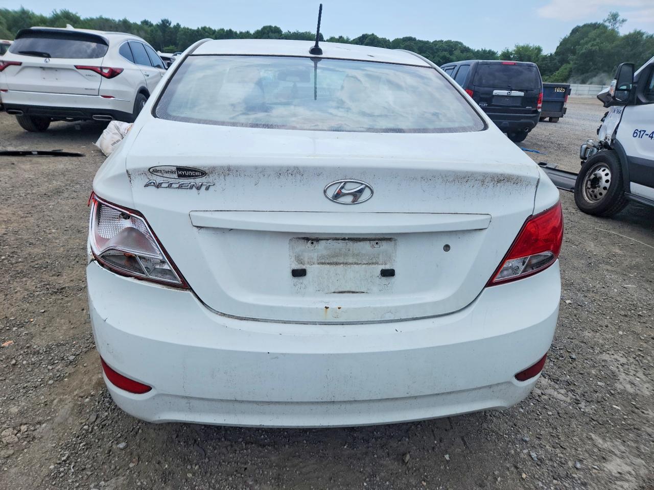 2015 Hyundai Accent Gls White vin: KMHCT4AE8FU797536