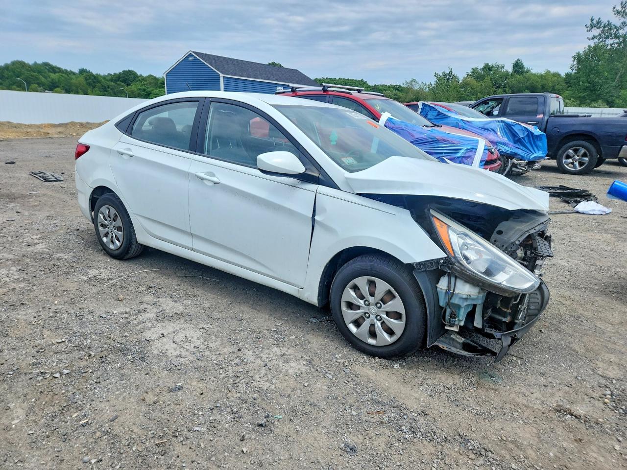 2015 Hyundai Accent Gls White vin: KMHCT4AE8FU797536