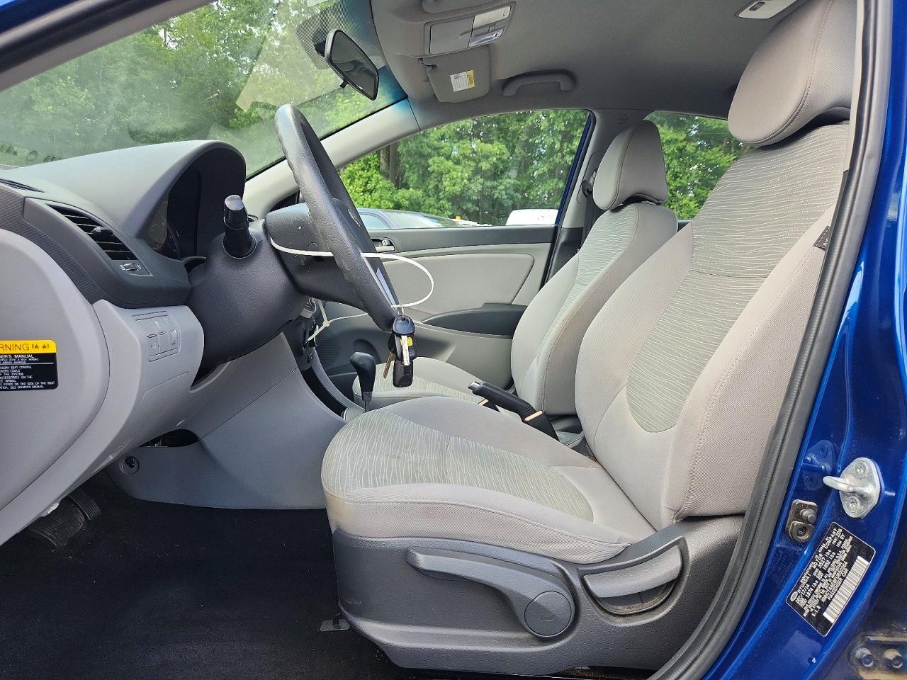 2015 Hyundai Accent Gls Blue vin: KMHCT4AE8FU850364
