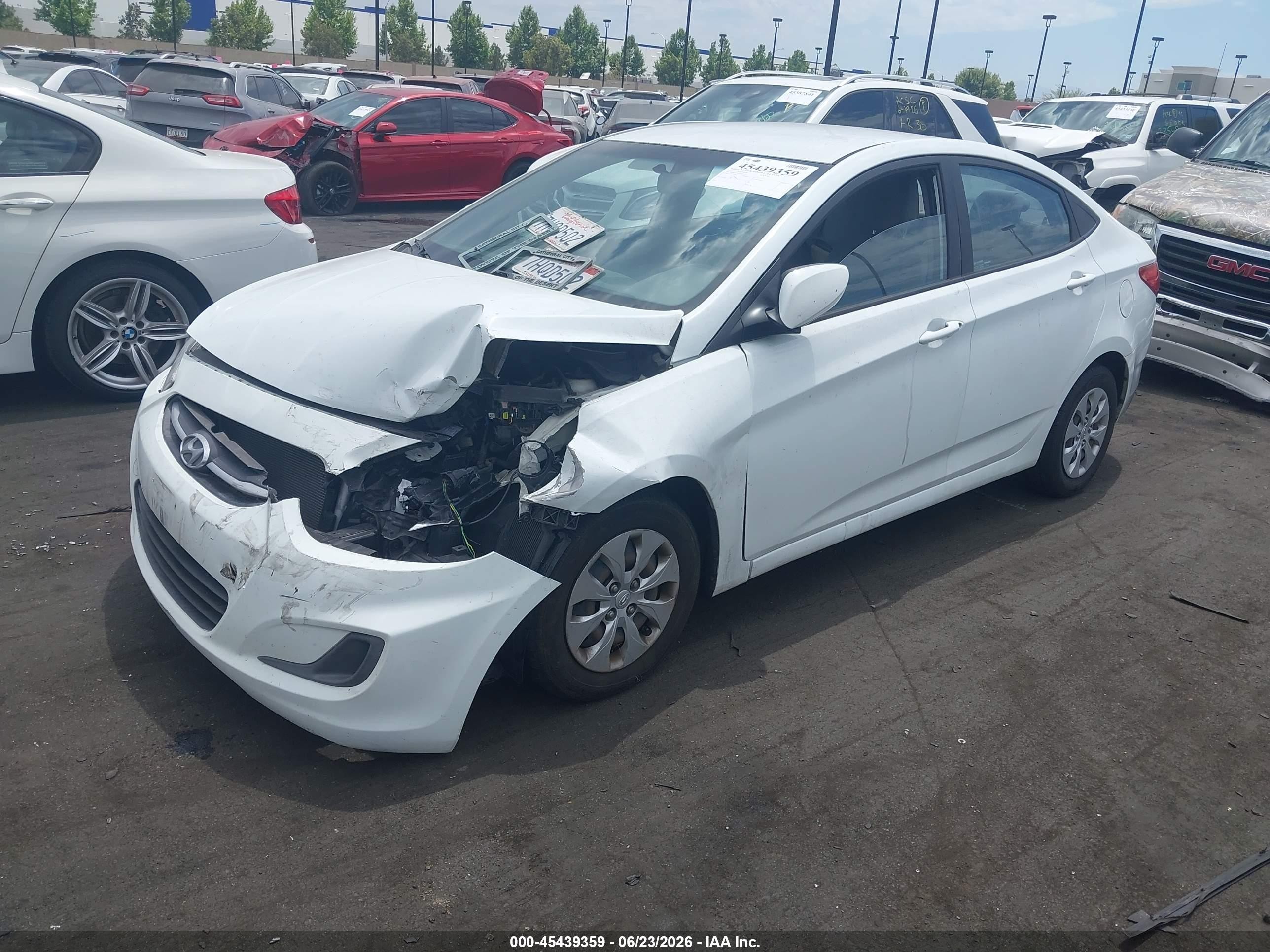 2015 Hyundai Accent Gls White vin: KMHCT4AE8FU881923