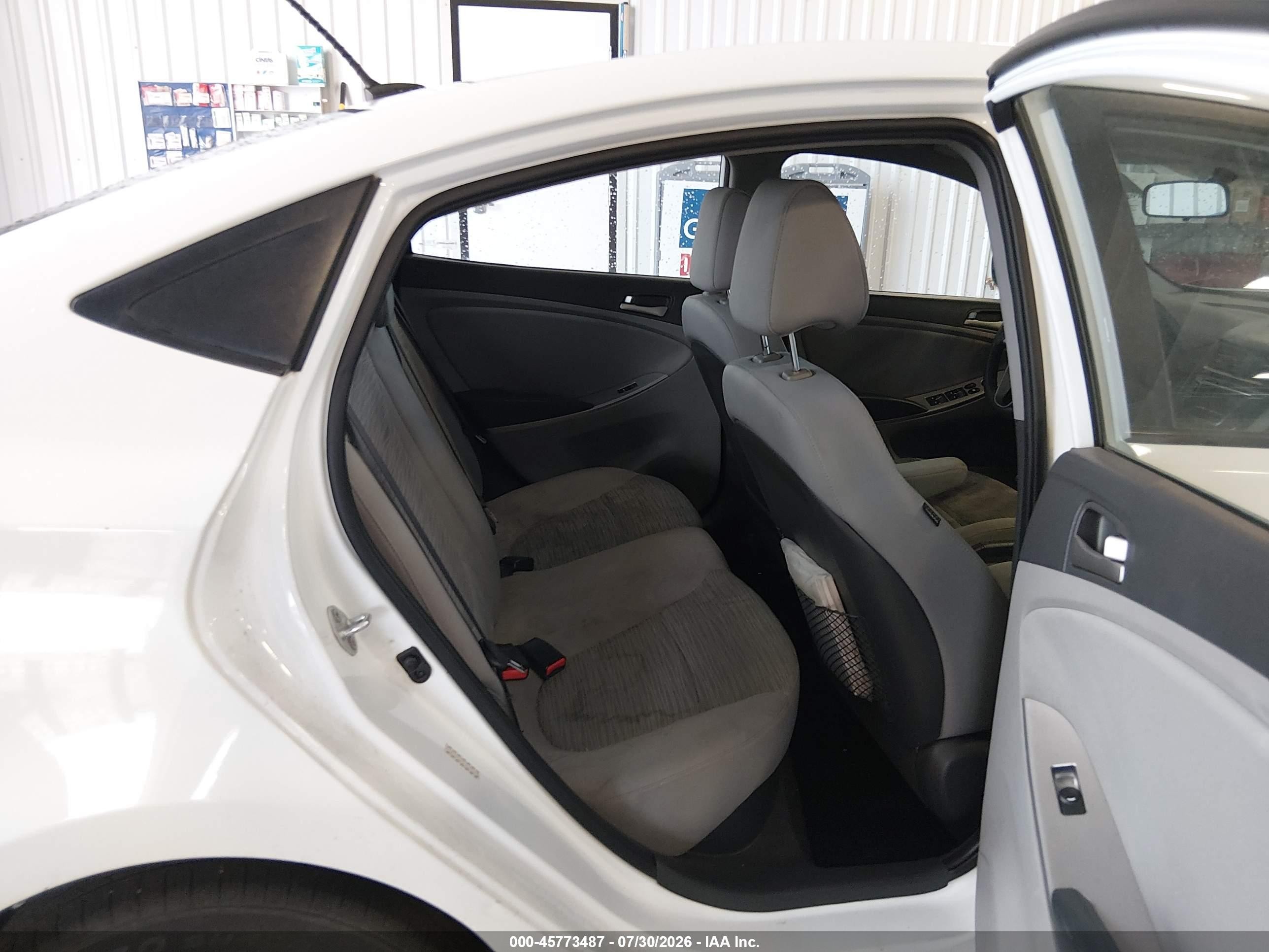 2015 Hyundai Accent Gls White vin: KMHCT4AE8FU919330