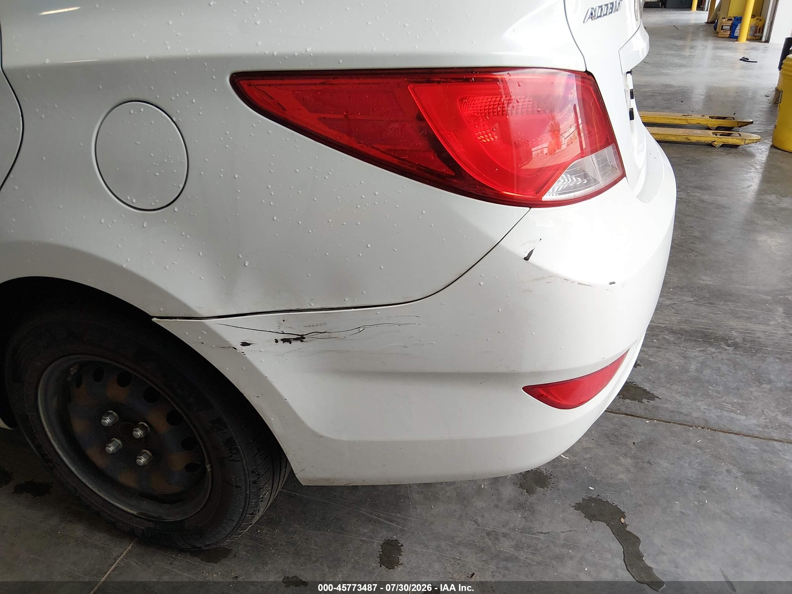 2015 Hyundai Accent Gls White vin: KMHCT4AE8FU919330