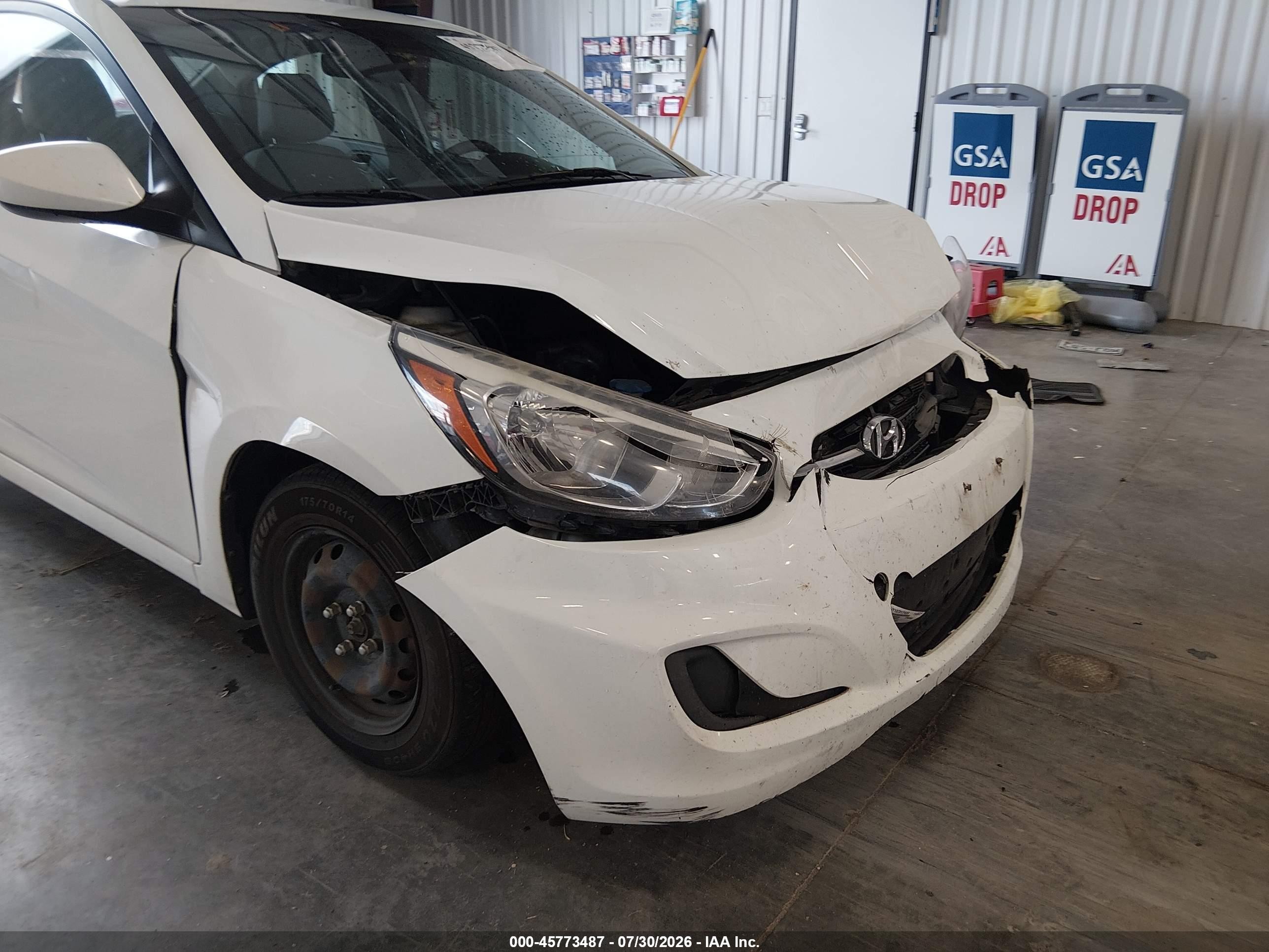 2015 Hyundai Accent Gls White vin: KMHCT4AE8FU919330