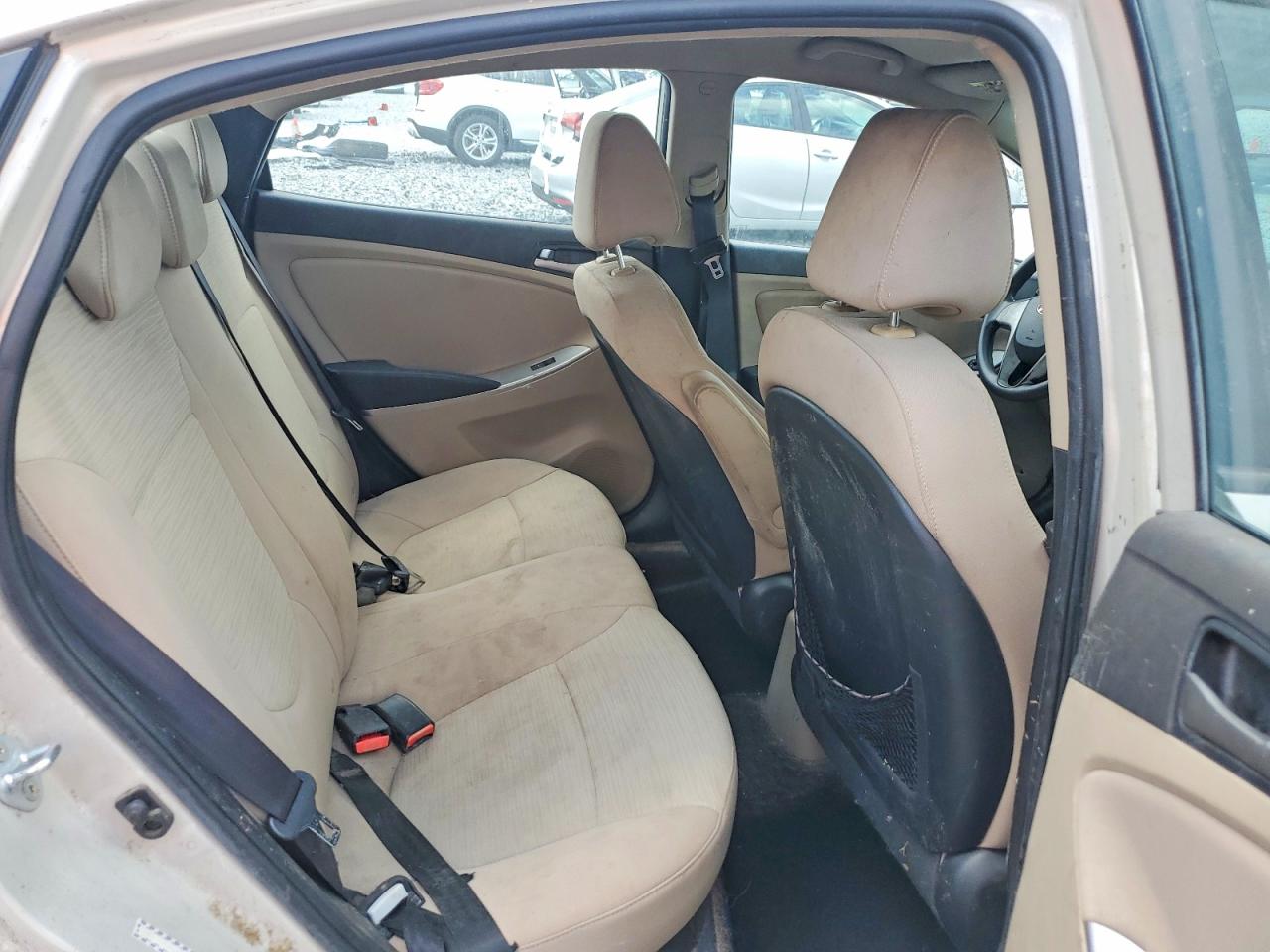 2015 Hyundai Accent Gls Tan vin: KMHCT4AE8FU921837