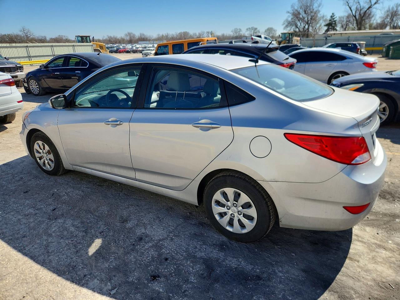 2017 Hyundai Accent Se Серебряный vin: KMHCT4AE8HU219519