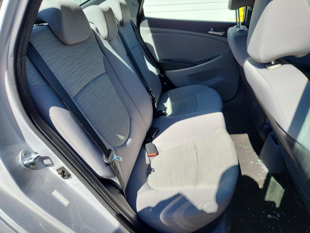 2017 Hyundai Accent Se Серебряный vin: KMHCT4AE8HU219519