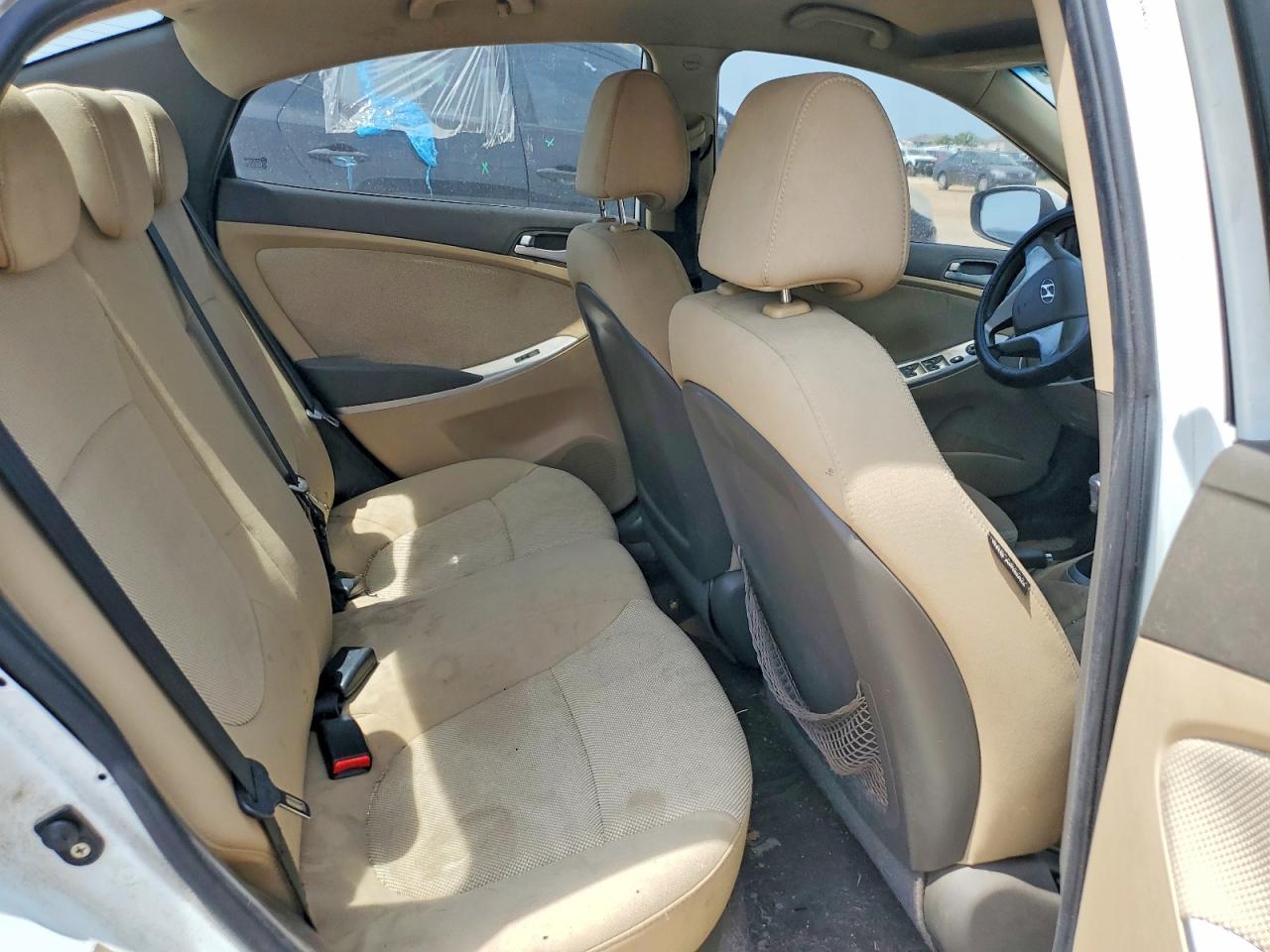 2012 Hyundai Accent Gls White vin: KMHCT4AE9CU054086