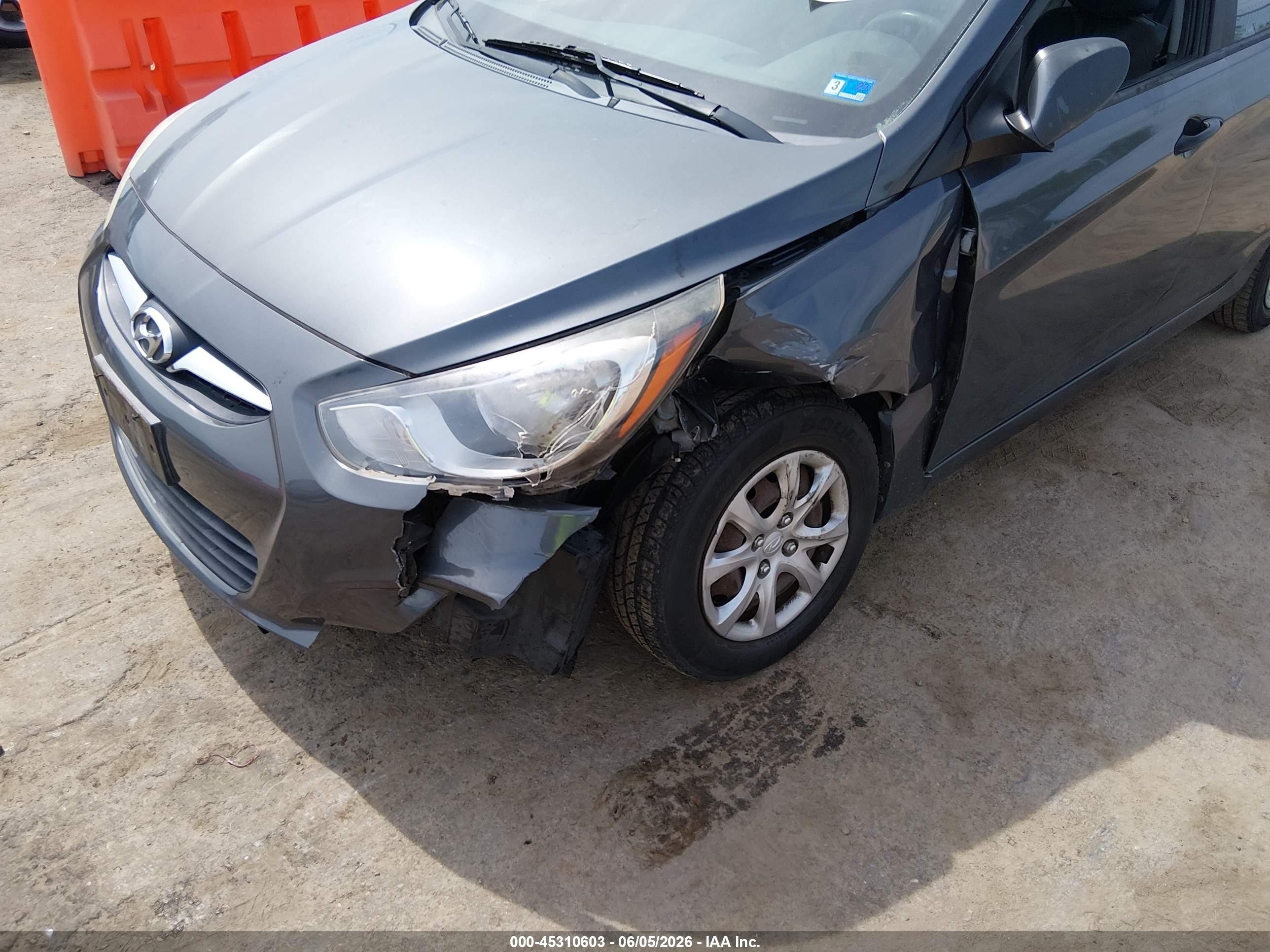 2012 Hyundai Accent Gls Gray vin: KMHCT4AE9CU093499