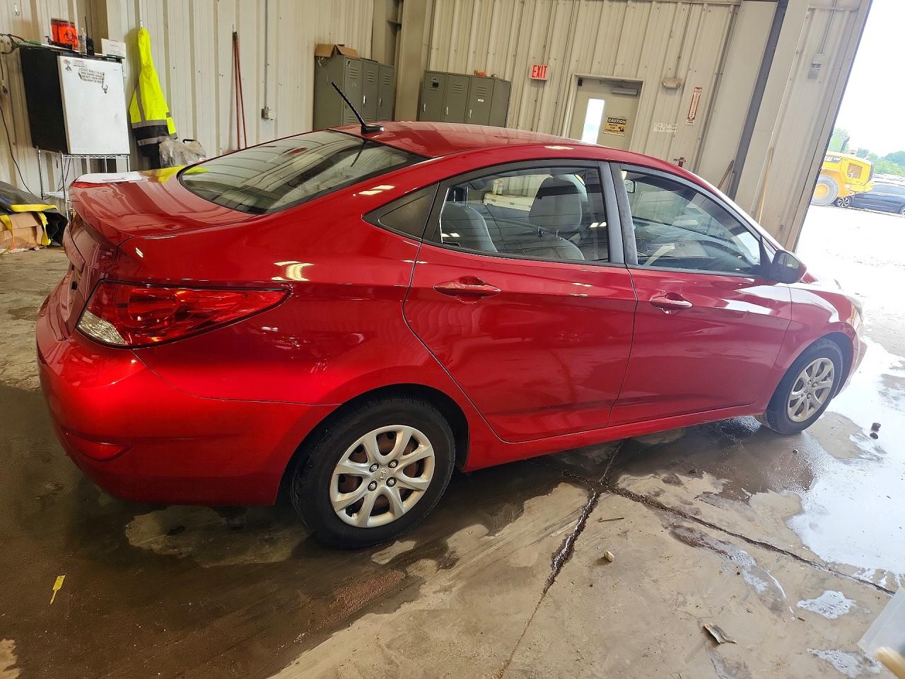2012 Hyundai Accent Gls Red vin: KMHCT4AE9CU235527