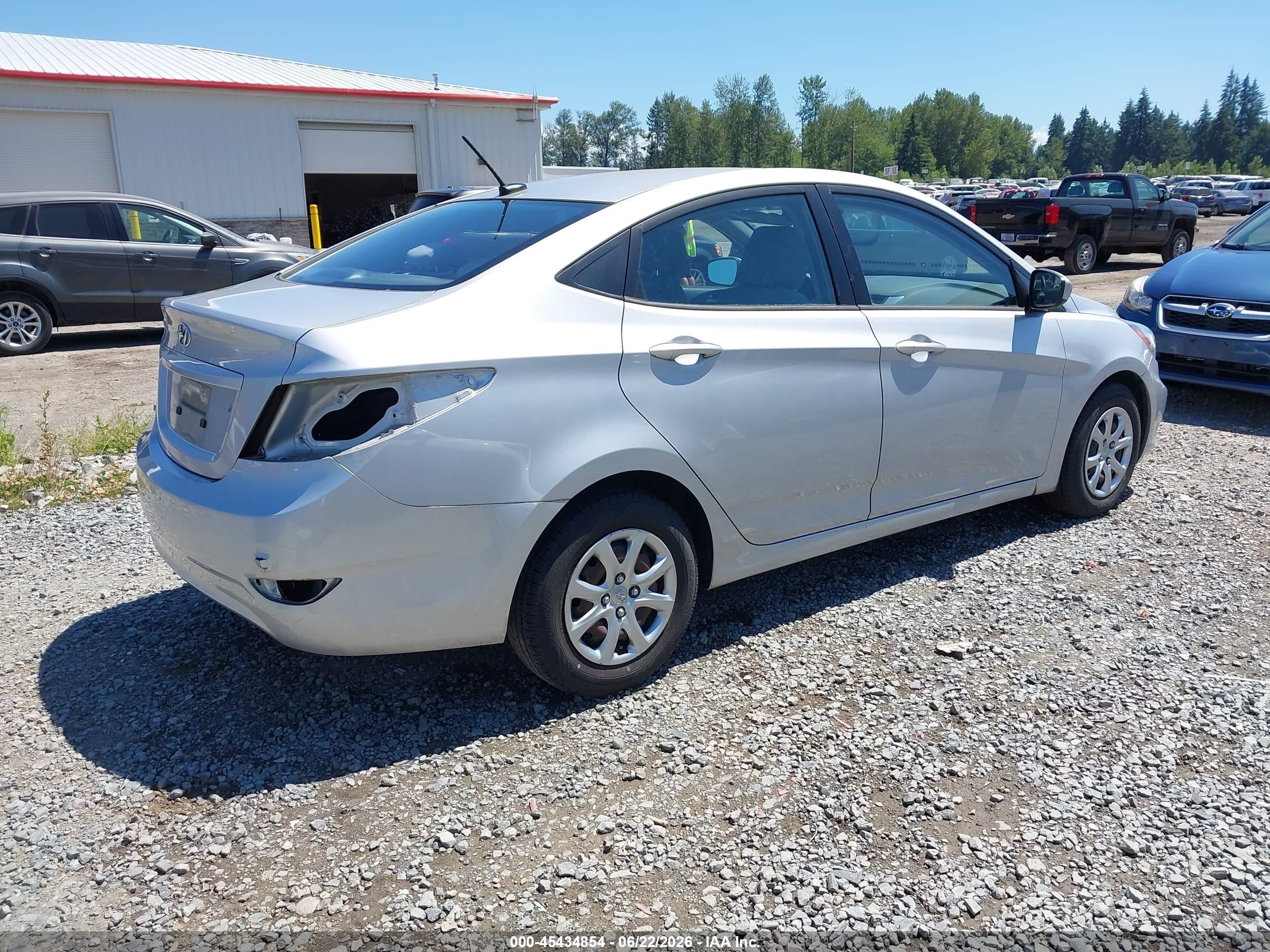 2013 Hyundai Accent Gls Silver vin: KMHCT4AE9DU305996
