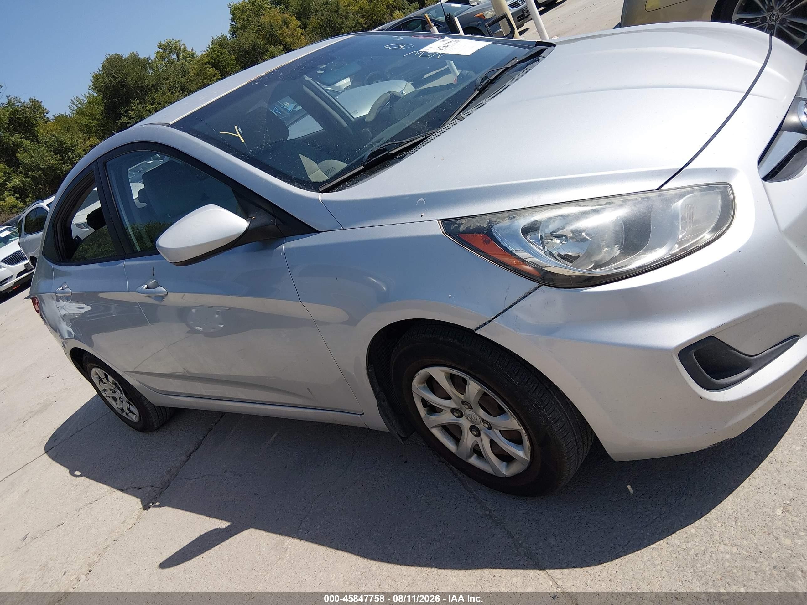 2013 Hyundai Accent Gls Серебряный vin: KMHCT4AE9DU316982