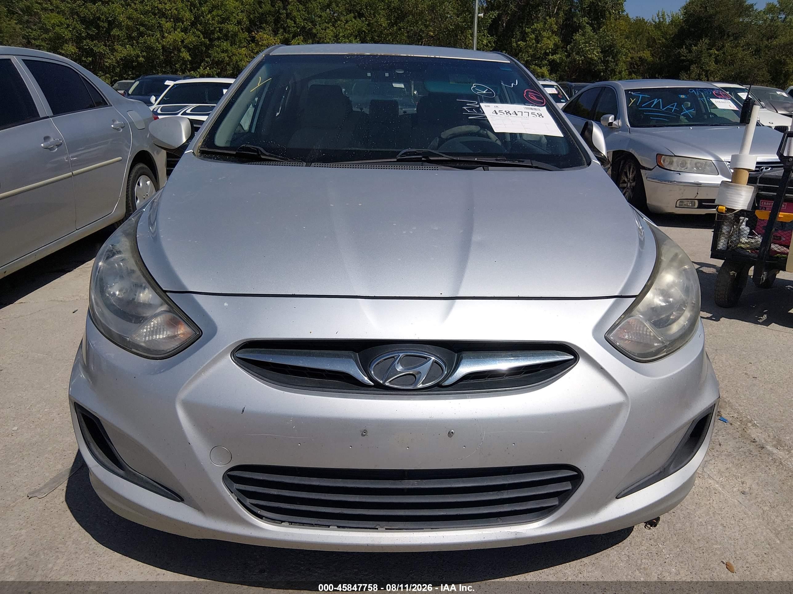 2013 Hyundai Accent Gls Серебряный vin: KMHCT4AE9DU316982