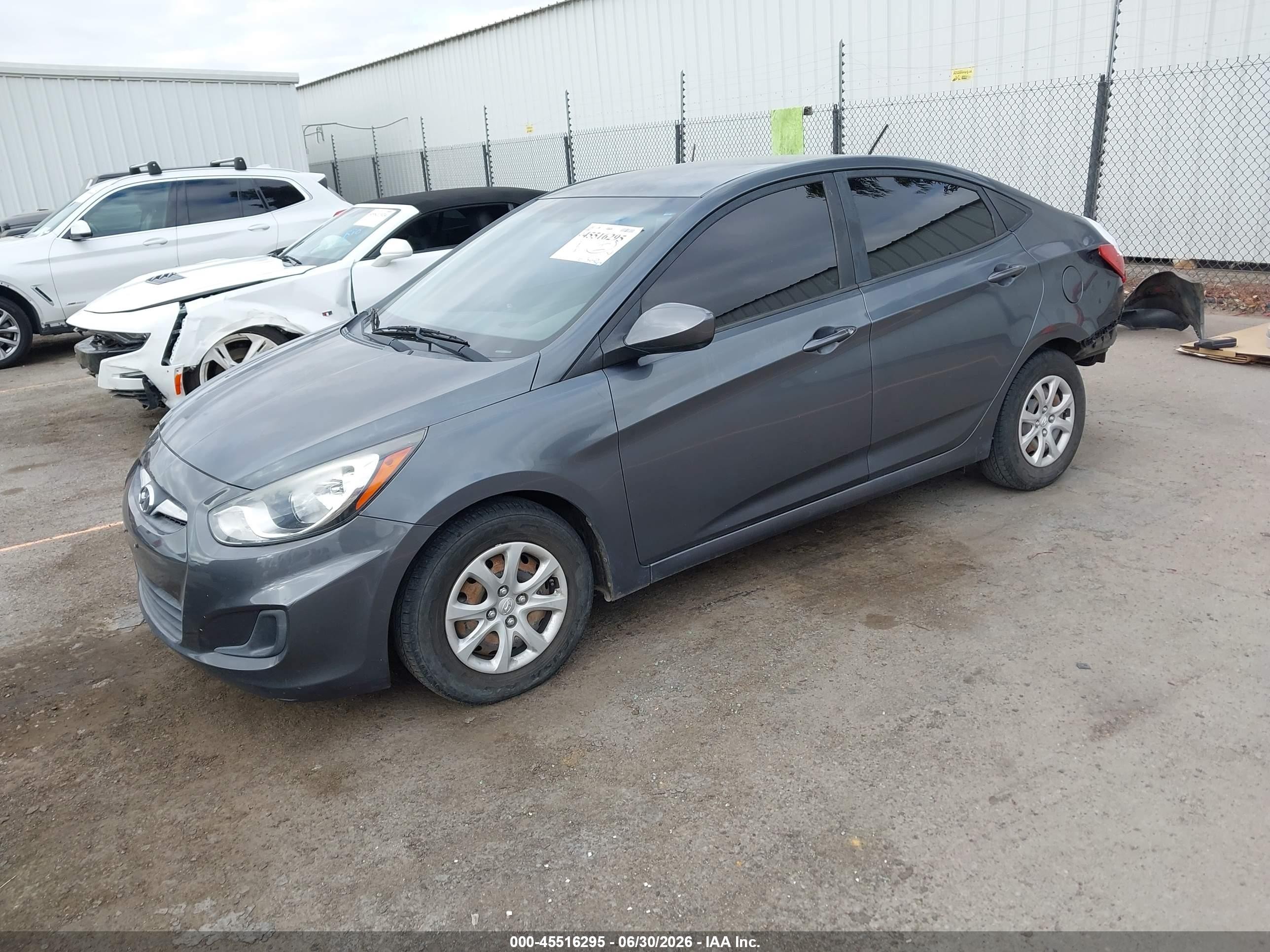 2013 Hyundai Accent Gls Gray vin: KMHCT4AE9DU396770