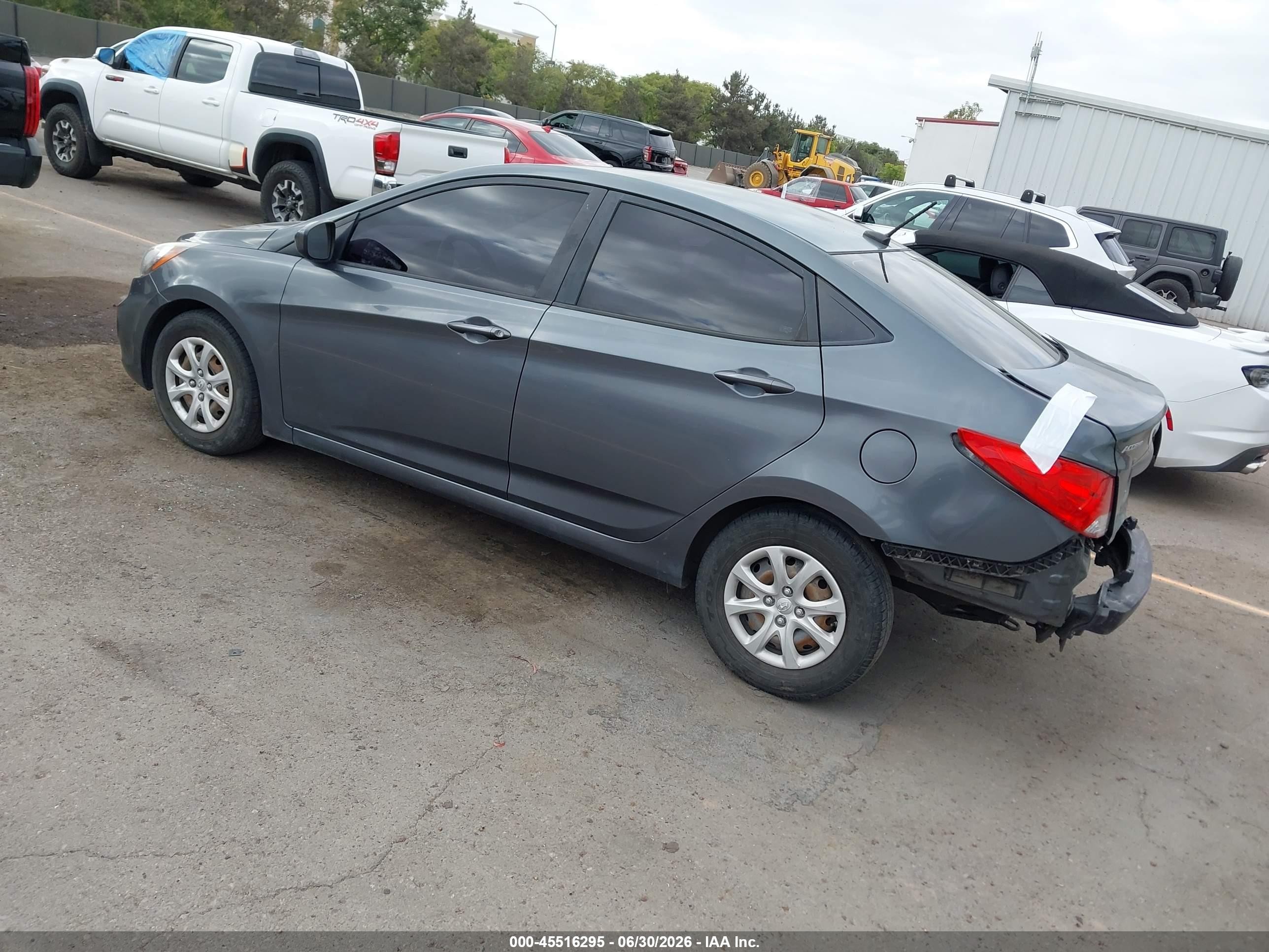 2013 Hyundai Accent Gls Gray vin: KMHCT4AE9DU396770