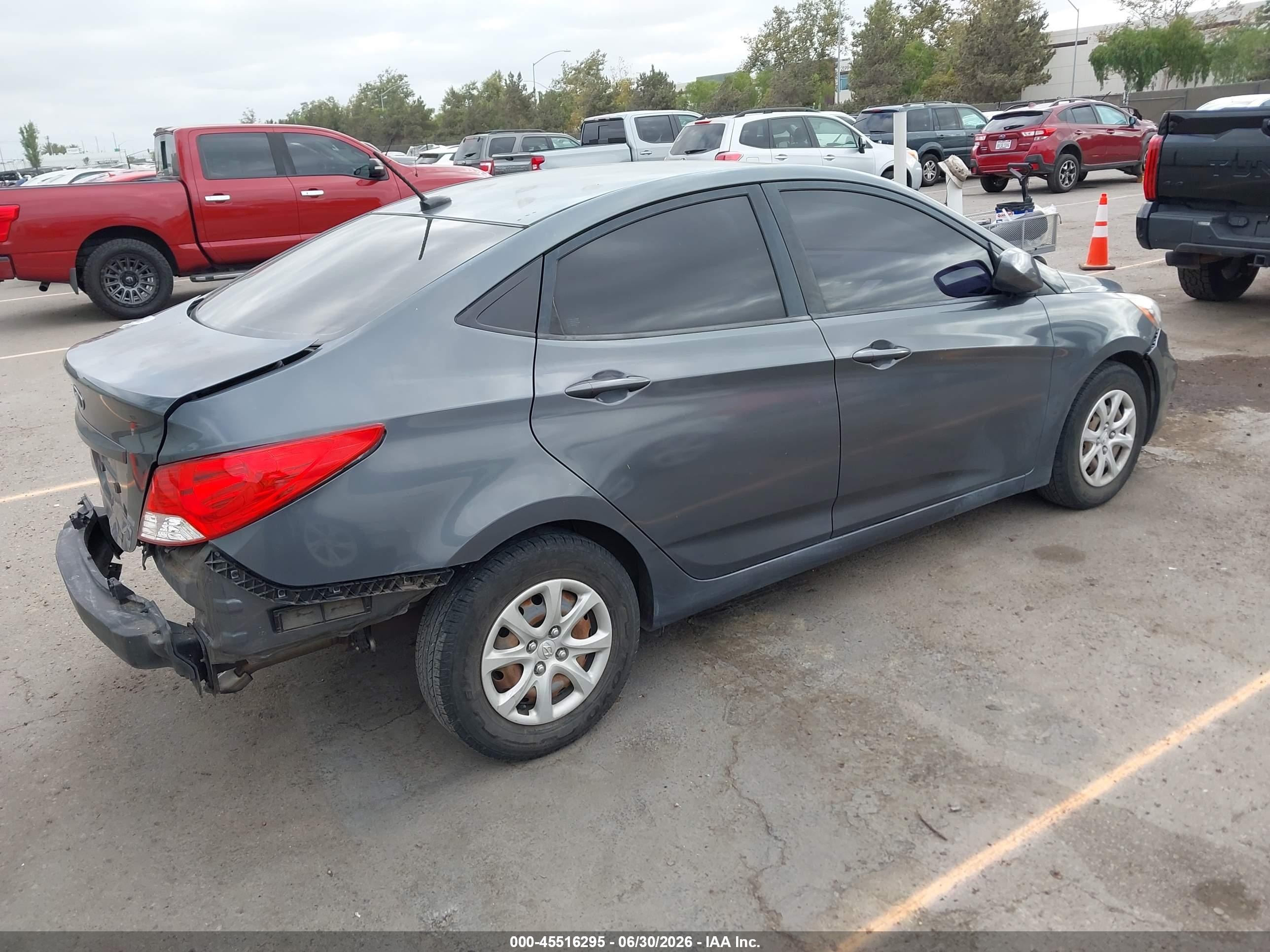 2013 Hyundai Accent Gls Gray vin: KMHCT4AE9DU396770