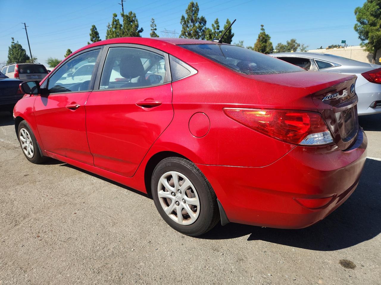 2013 Hyundai Accent Gls Red vin: KMHCT4AE9DU415673