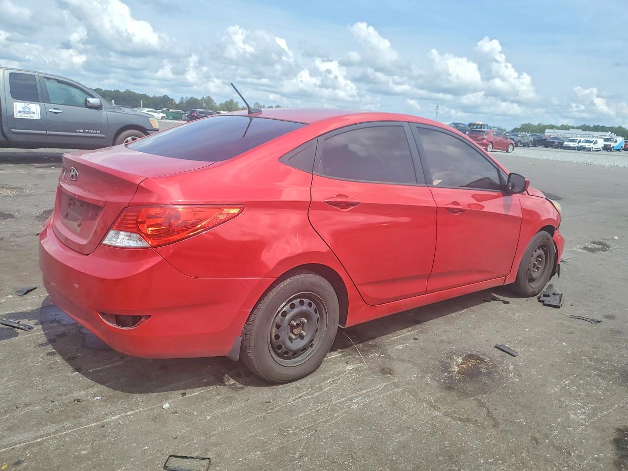 2013 Hyundai Accent Red vin: KMHCT4AE9DU419299