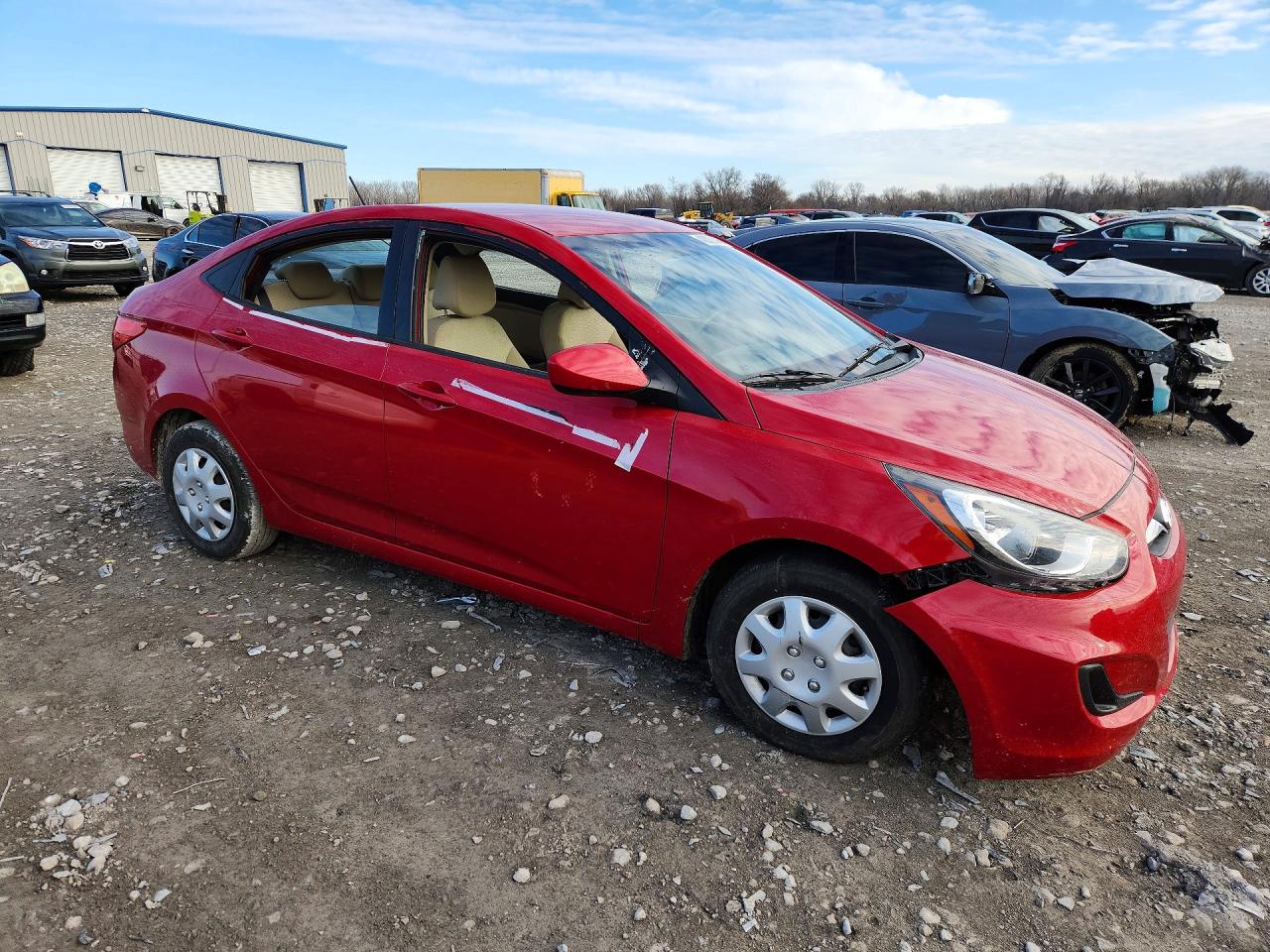 2013 Hyundai Accent Red vin: KMHCT4AE9DU471273