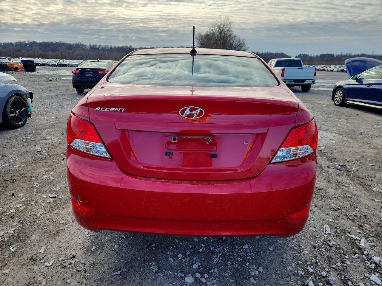 2013 Hyundai Accent Red vin: KMHCT4AE9DU471273