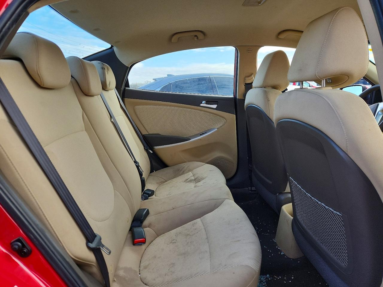2013 Hyundai Accent Red vin: KMHCT4AE9DU471273