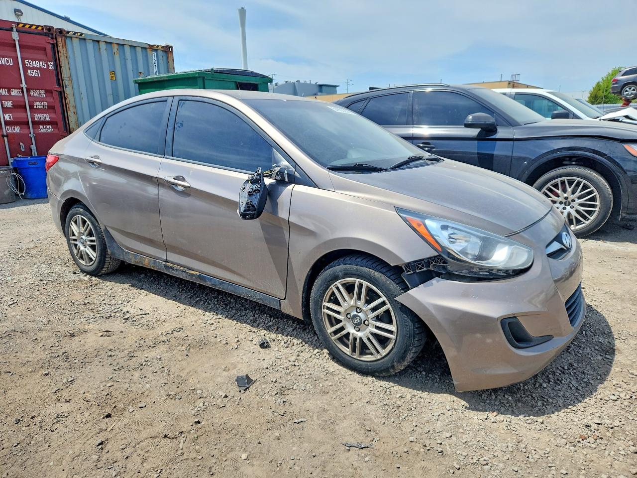 2013 Hyundai Accent Gl Gold vin: KMHCT4AE9DU510394