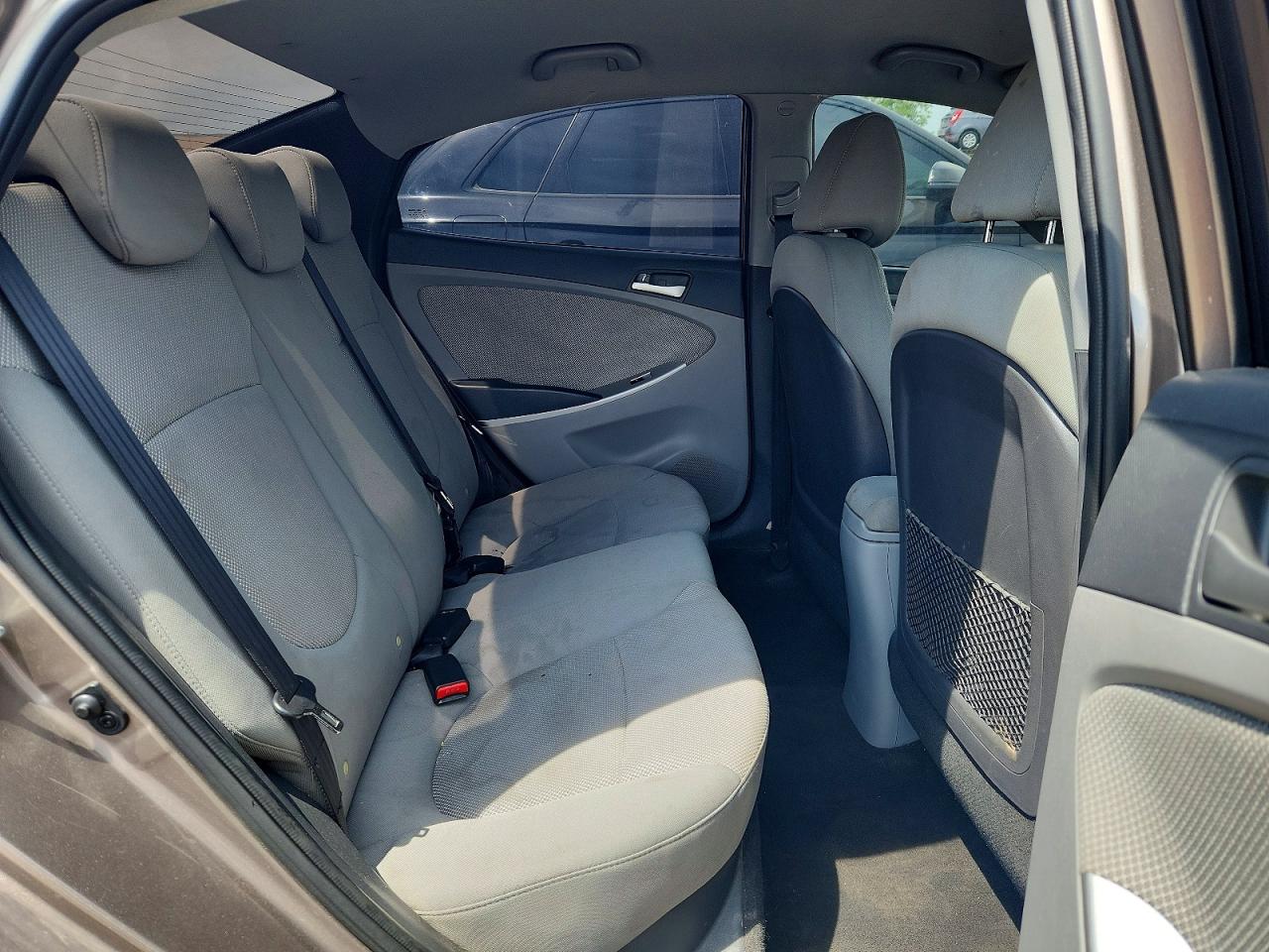 2013 Hyundai Accent Gl Gold vin: KMHCT4AE9DU510394