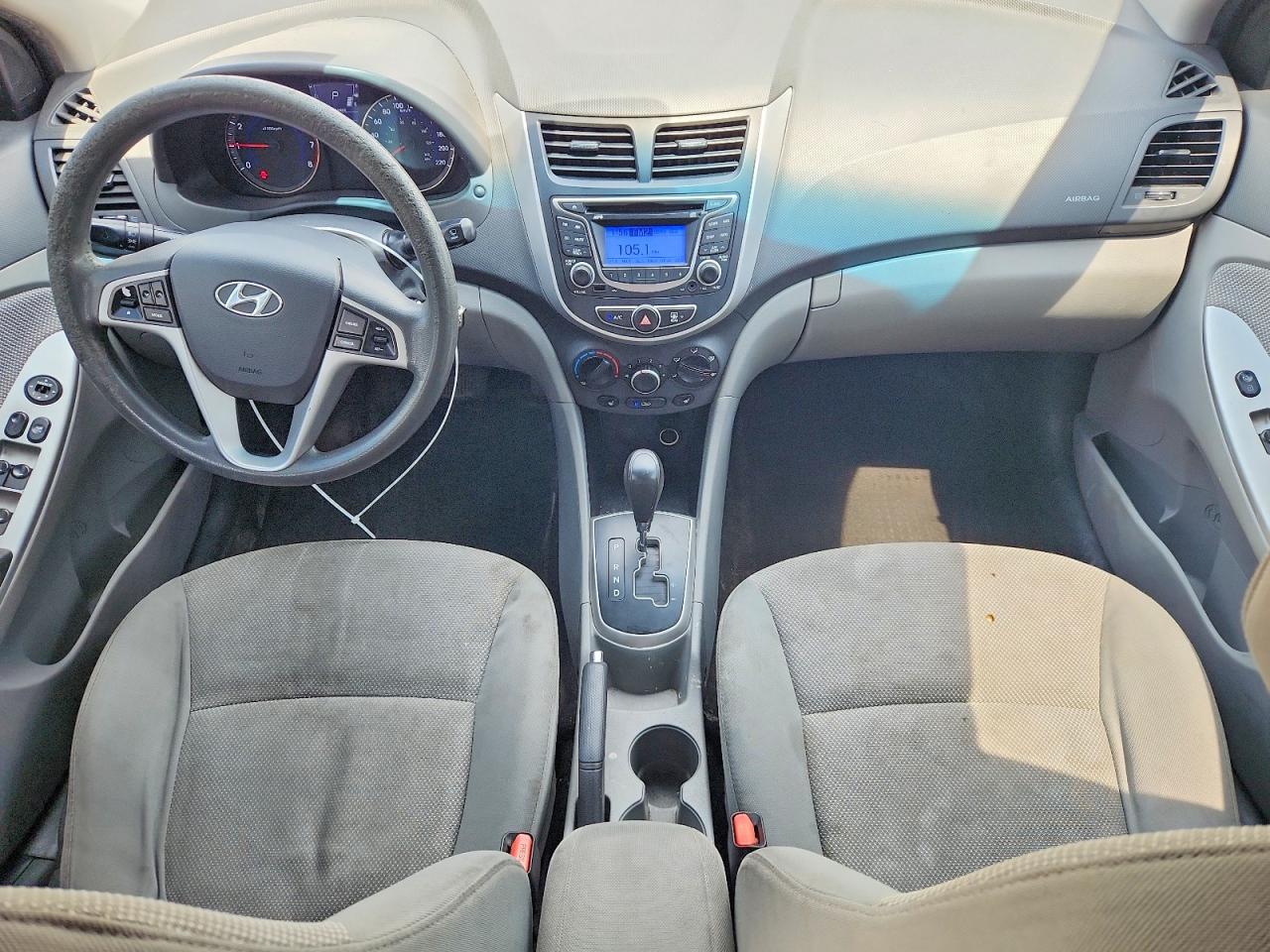2013 Hyundai Accent Gl Gold vin: KMHCT4AE9DU510394
