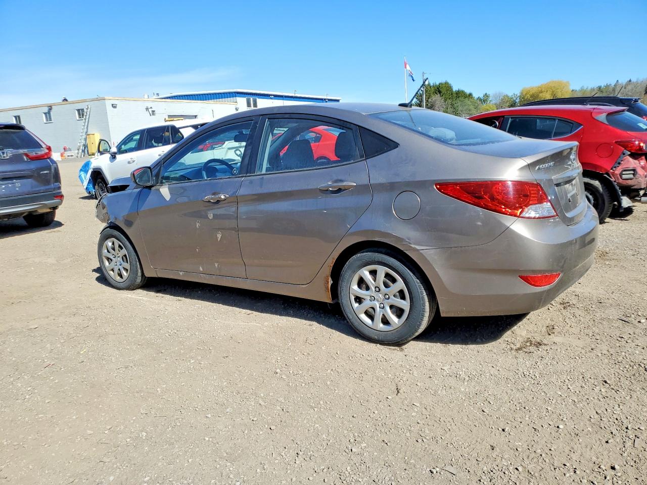 2013 Hyundai Accent Gls Серебряный vin: KMHCT4AE9DU511397