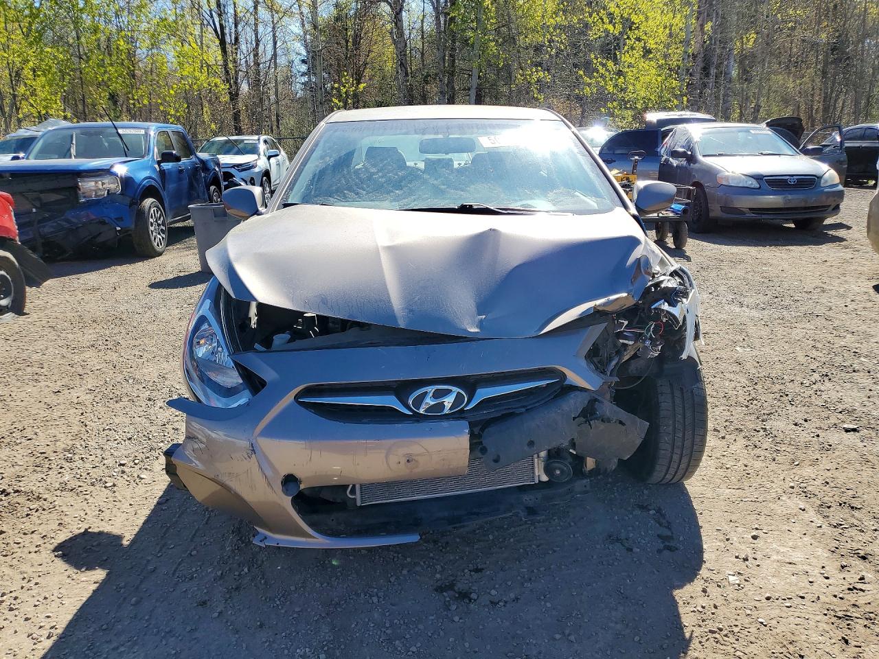 2013 Hyundai Accent Gls Серебряный vin: KMHCT4AE9DU511397