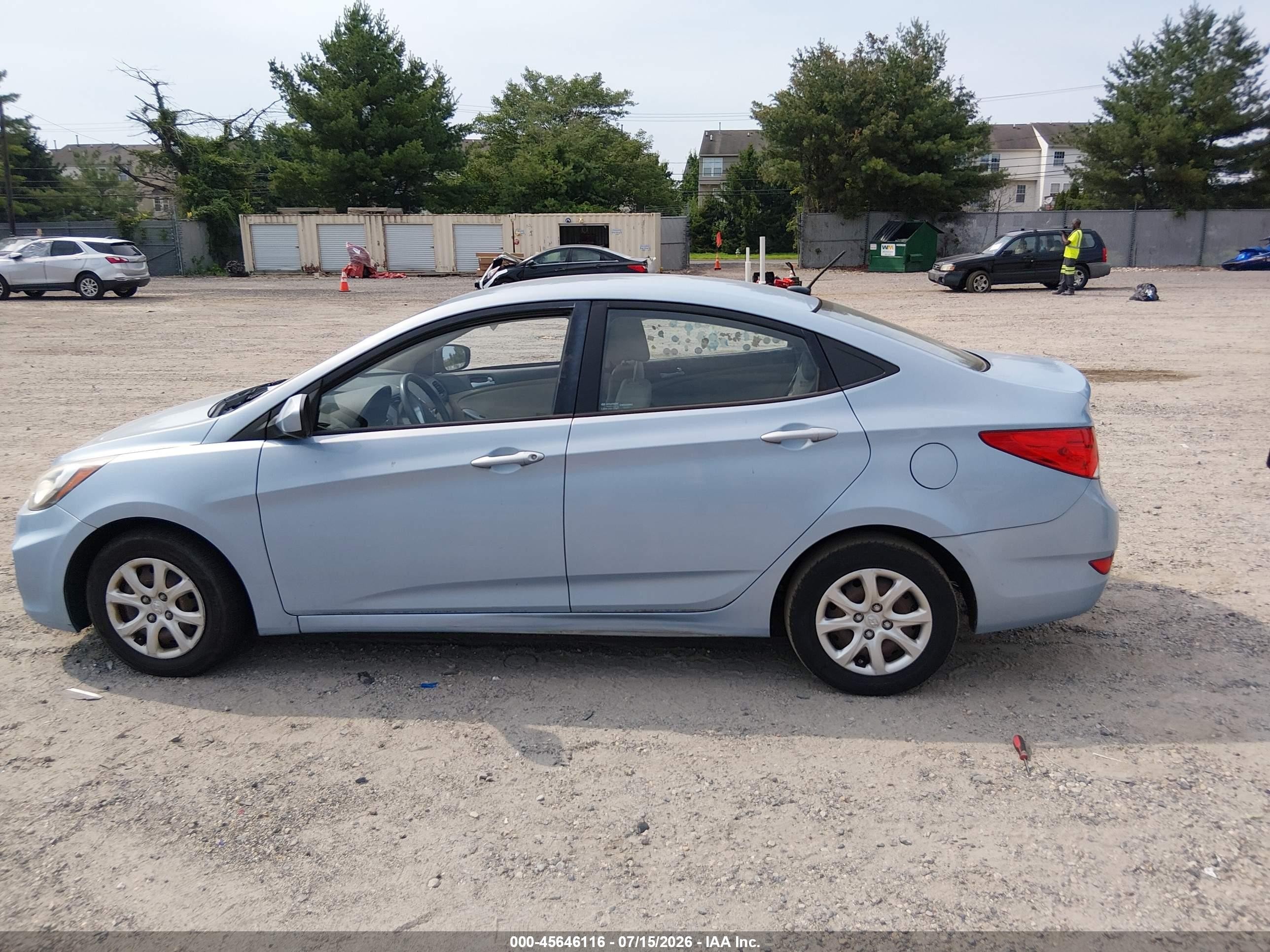 2013 Hyundai Accent Gls Blue vin: KMHCT4AE9DU518446