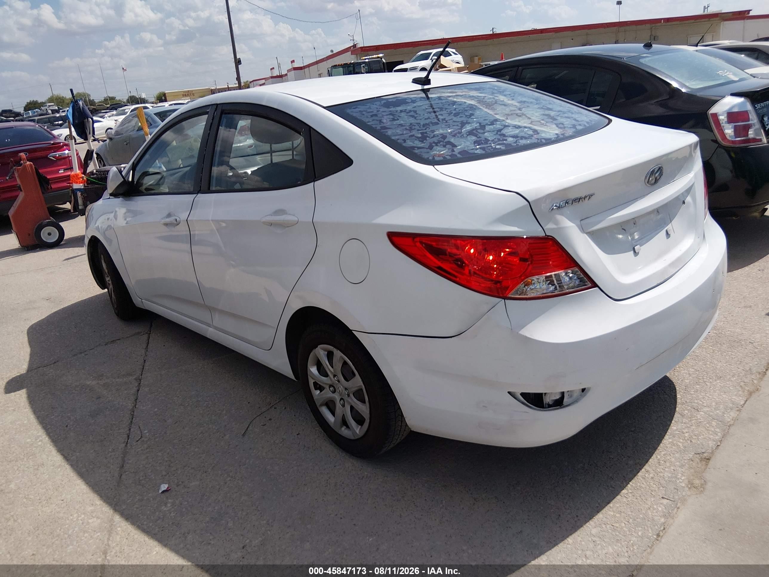 2013 Hyundai Accent Gls White vin: KMHCT4AE9DU524067