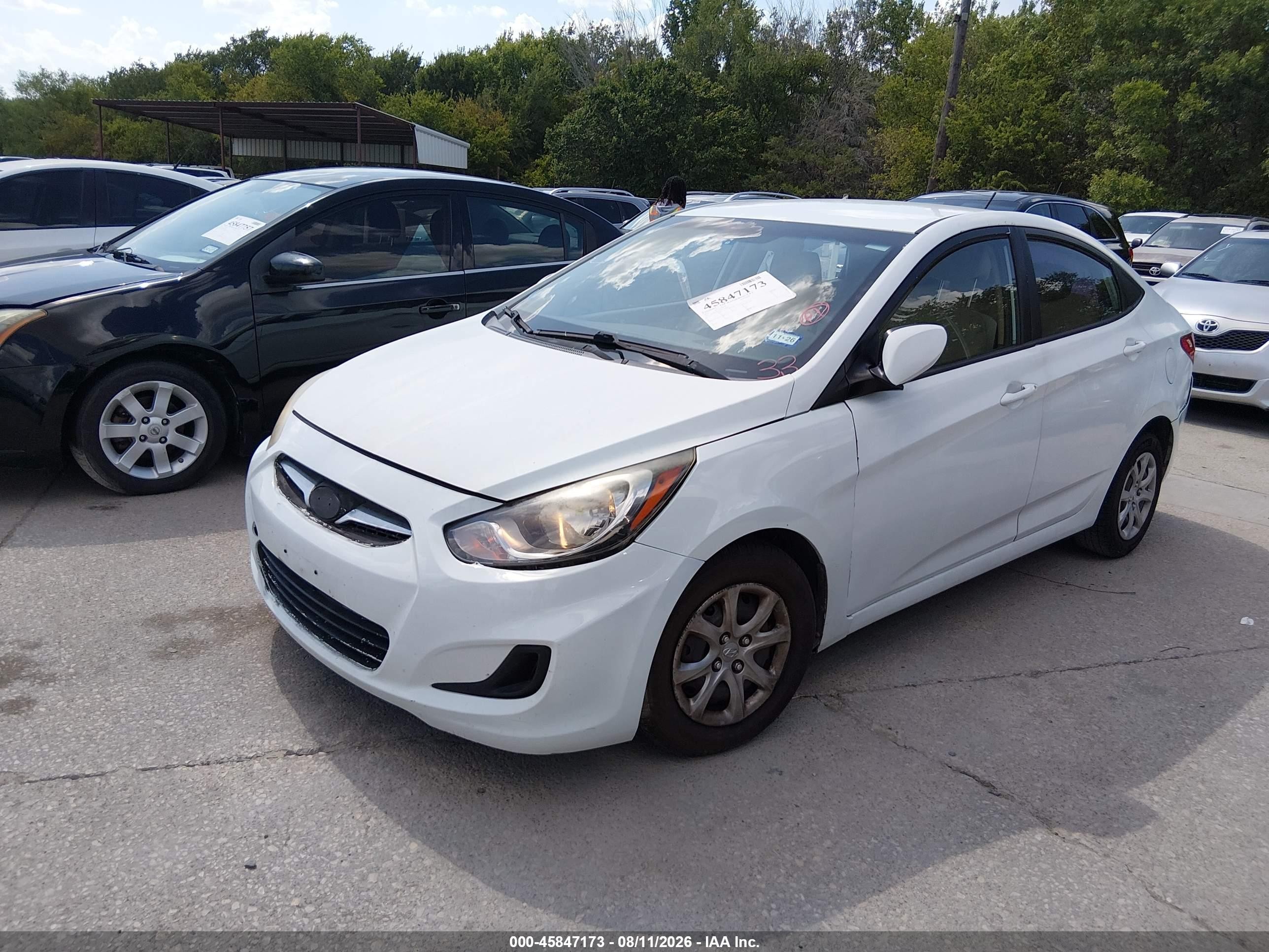 2013 Hyundai Accent Gls White vin: KMHCT4AE9DU524067
