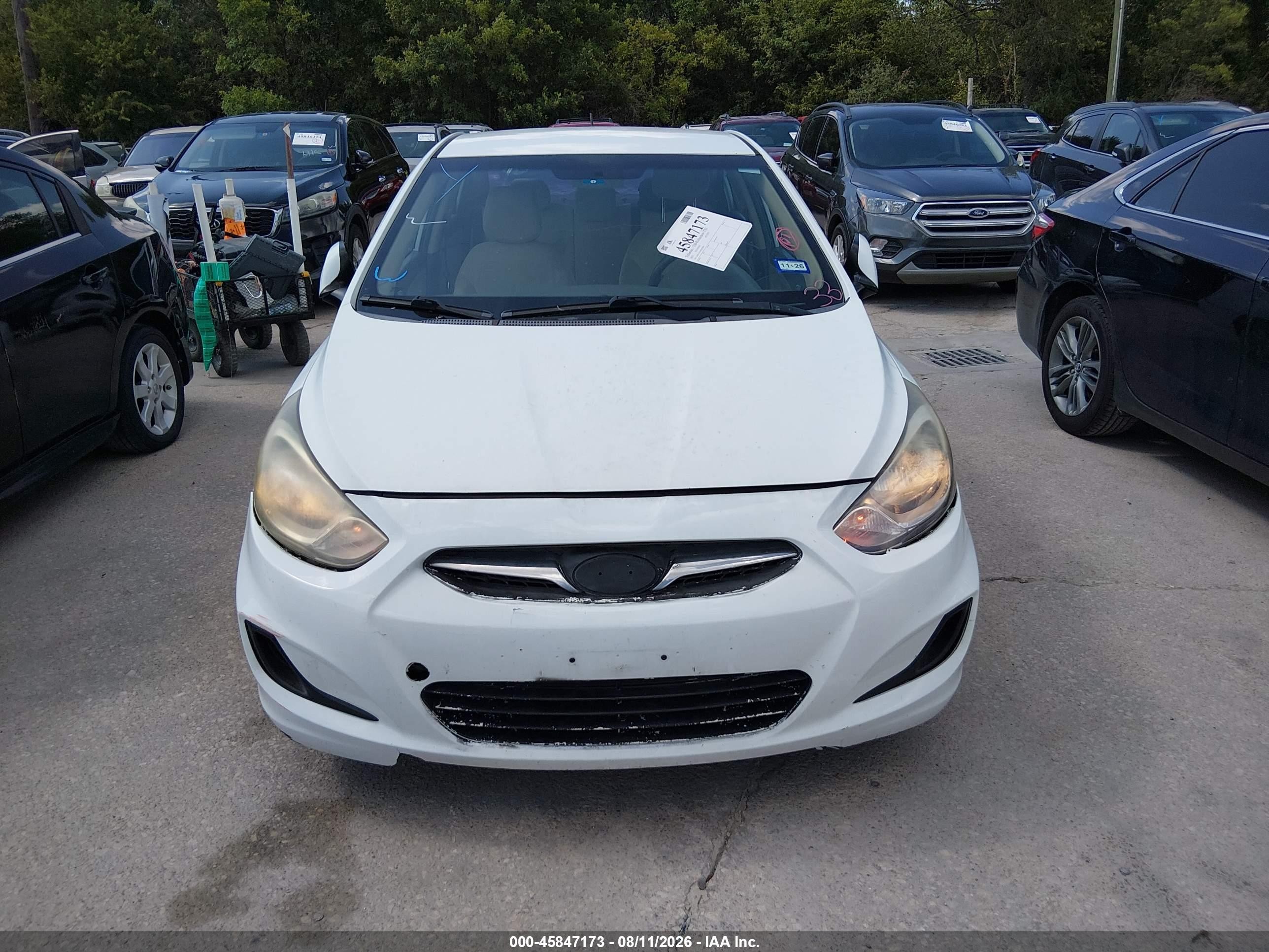 2013 Hyundai Accent Gls White vin: KMHCT4AE9DU524067