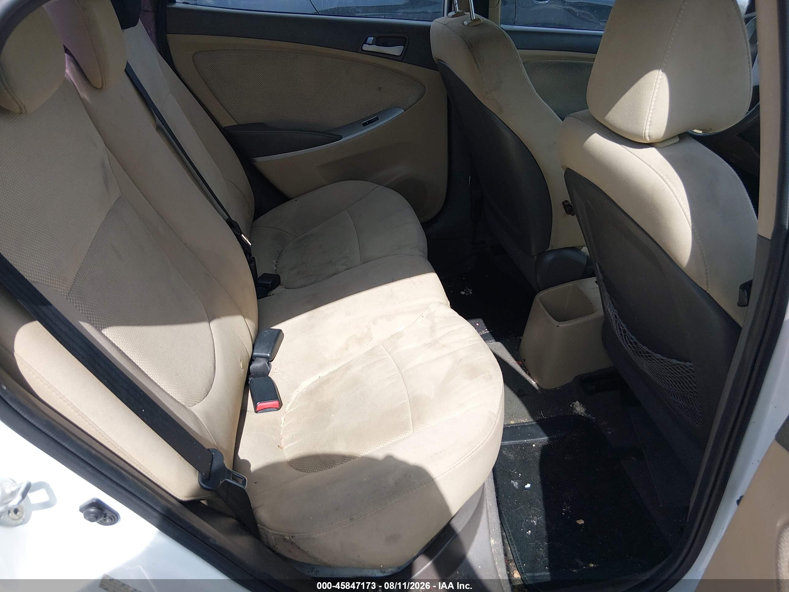 2013 Hyundai Accent Gls White vin: KMHCT4AE9DU524067