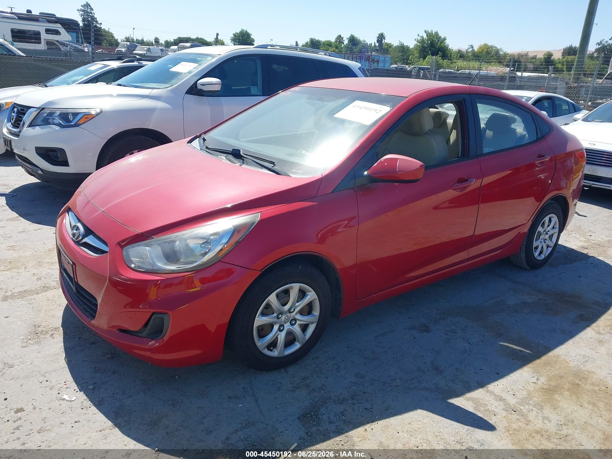 2013 Hyundai Accent Gls Red vin: KMHCT4AE9DU560079