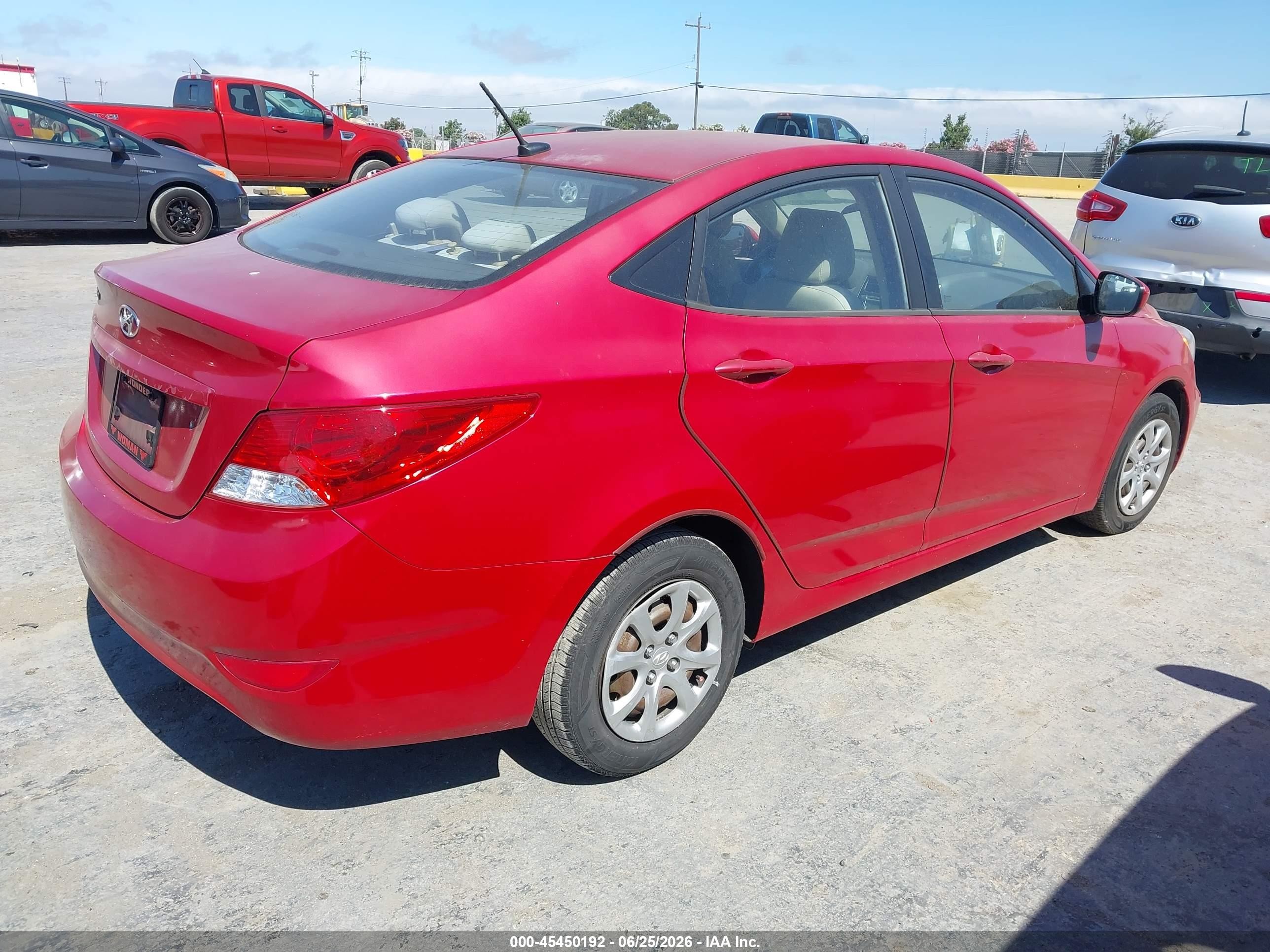 2013 Hyundai Accent Gls Red vin: KMHCT4AE9DU560079