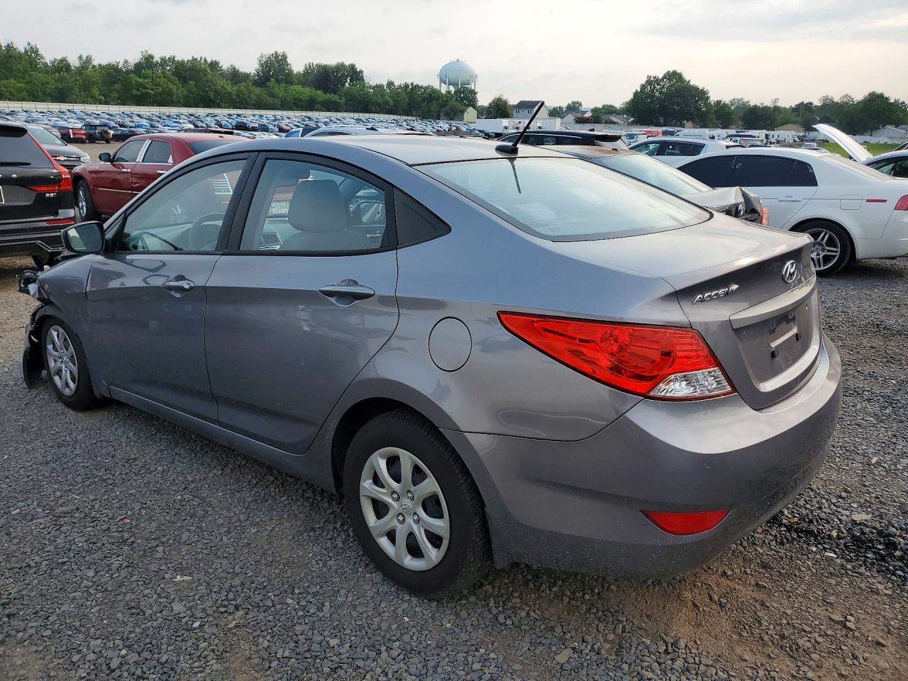 2013 Hyundai Accent Gls Серый vin: KMHCT4AE9DU563774