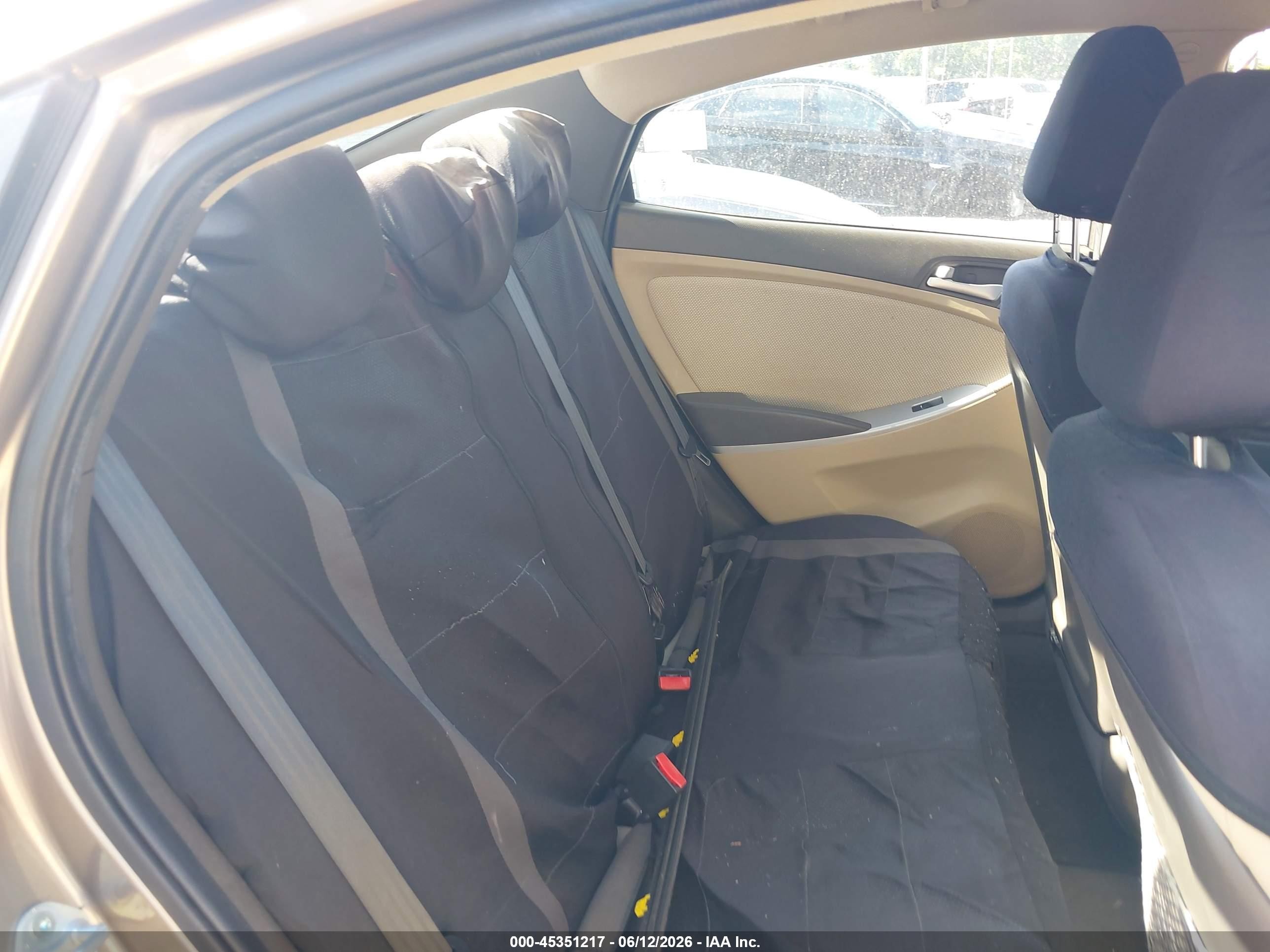 2013 Hyundai Accent Gls Gray vin: KMHCT4AE9DU569686