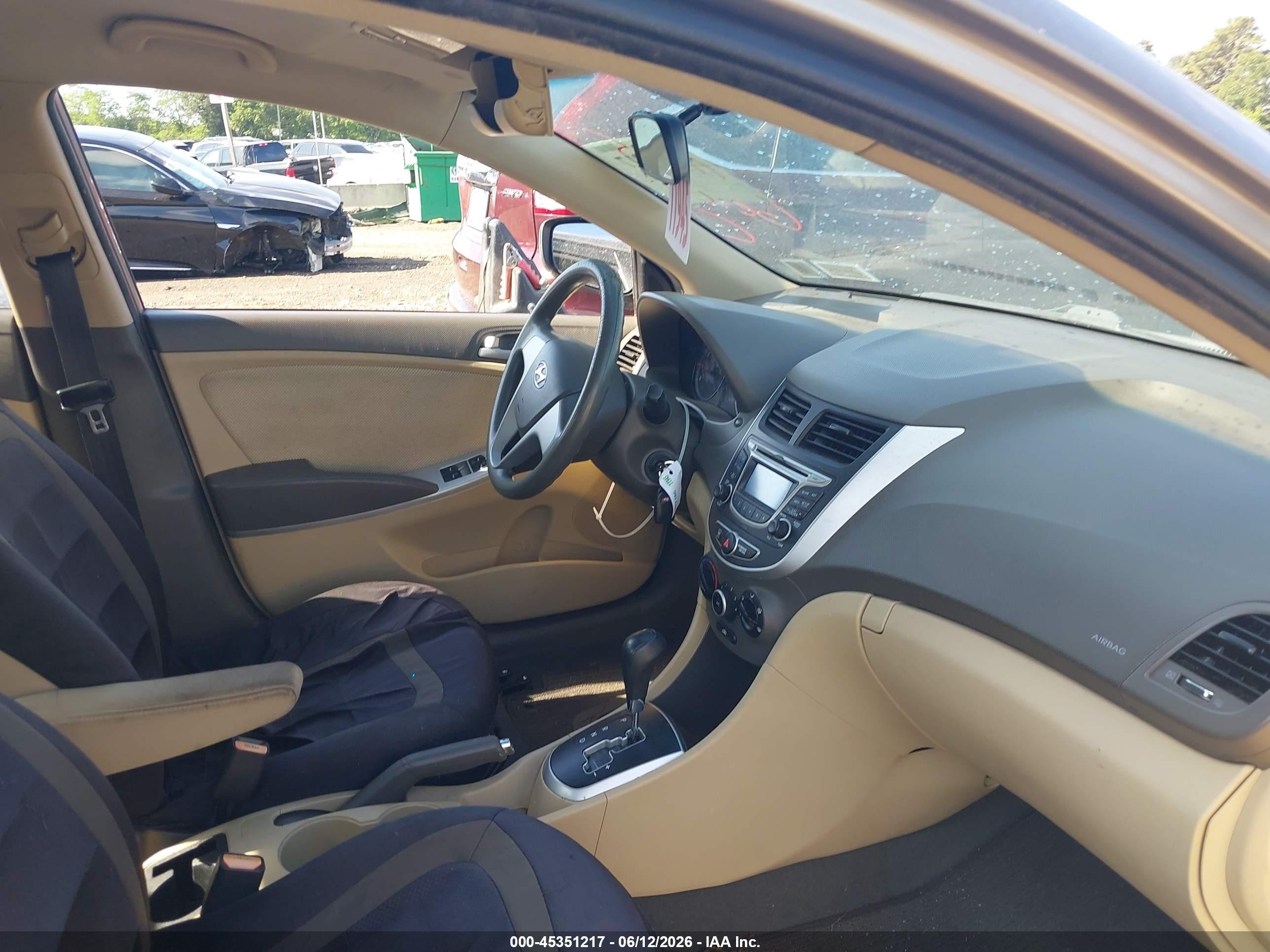 2013 Hyundai Accent Gls Gray vin: KMHCT4AE9DU569686