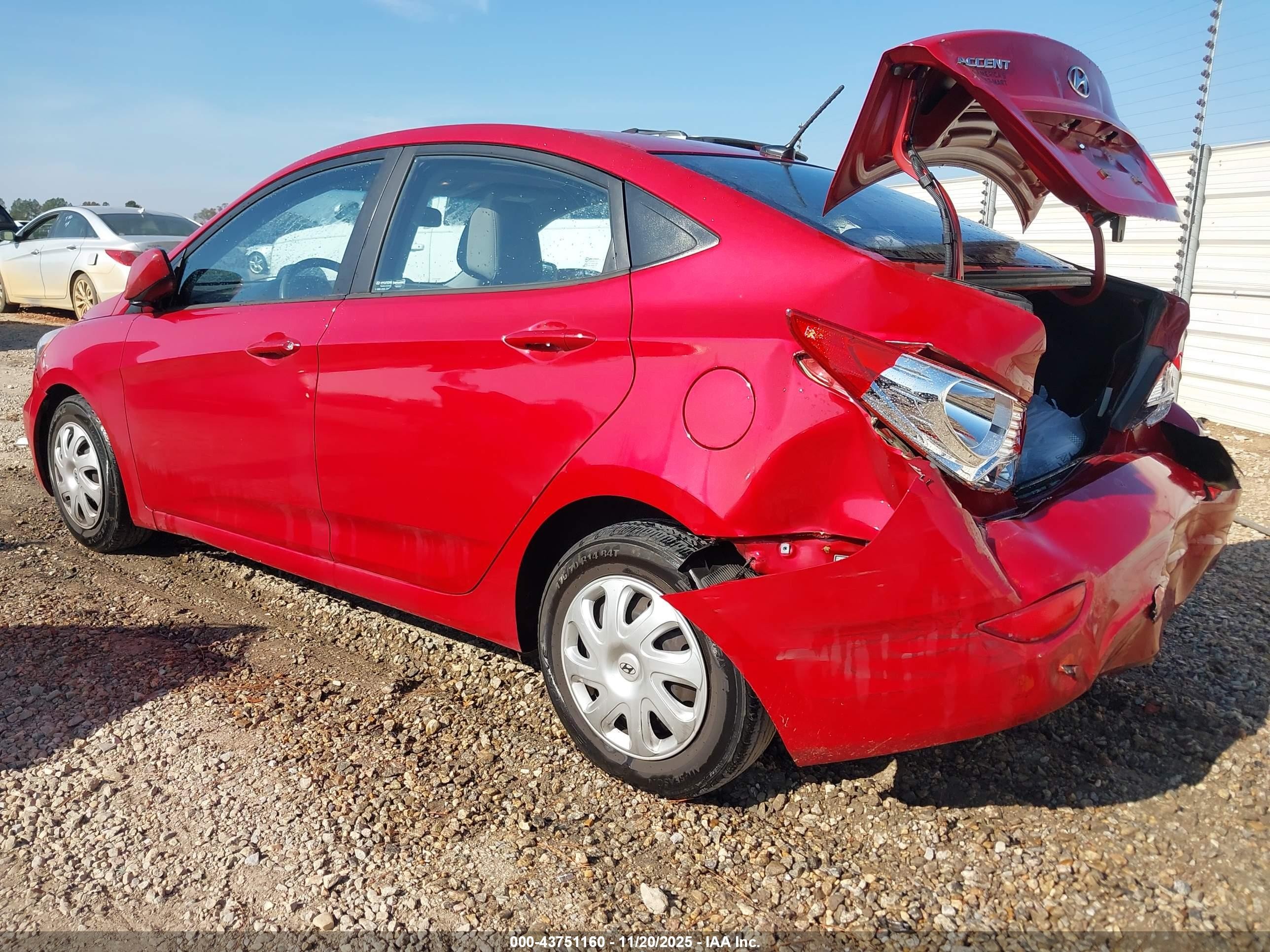 2013 Hyundai Accent Gls/gs Красный vin: KMHCT4AE9DU584169