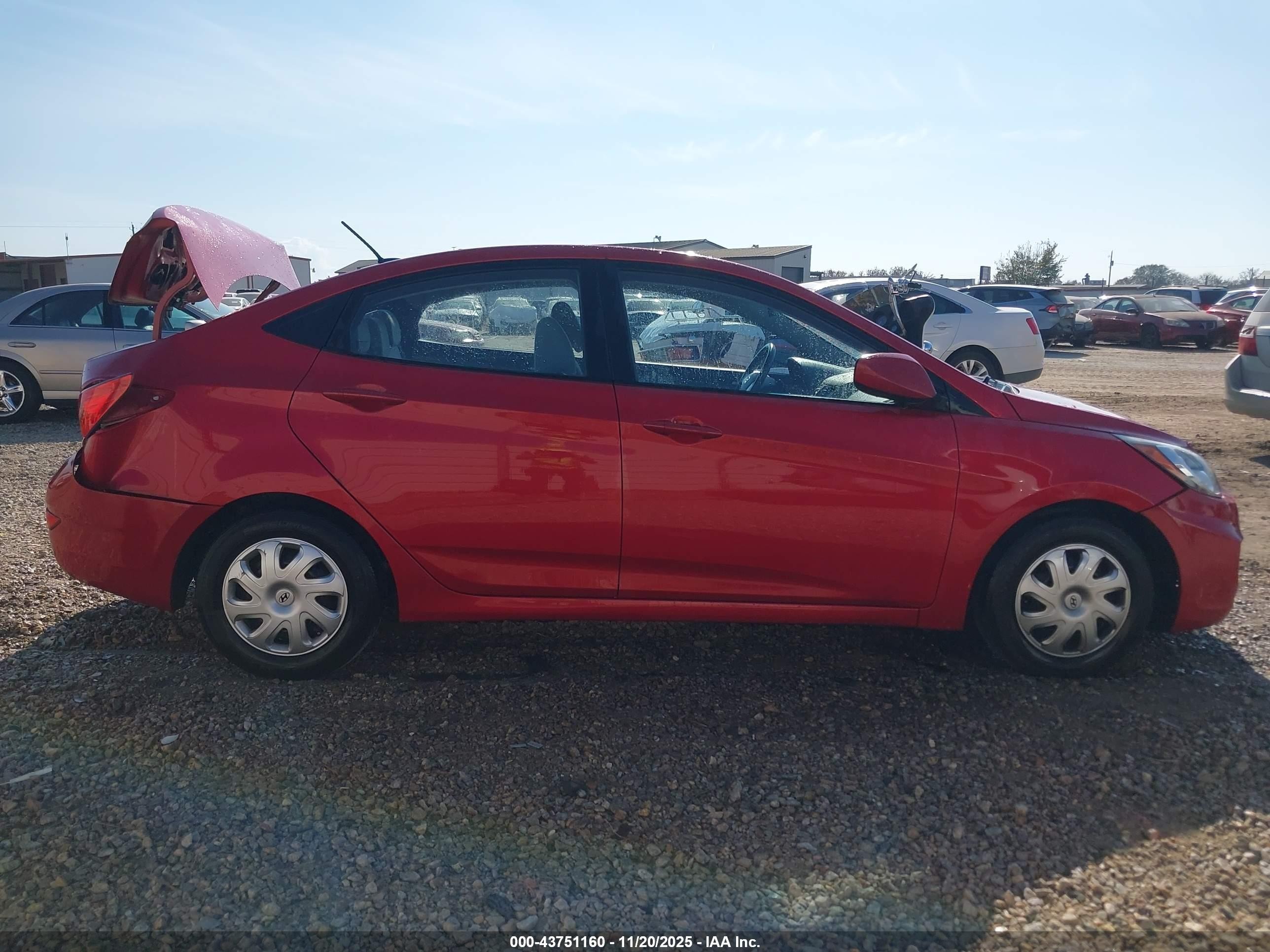 2013 Hyundai Accent Gls/gs Красный vin: KMHCT4AE9DU584169