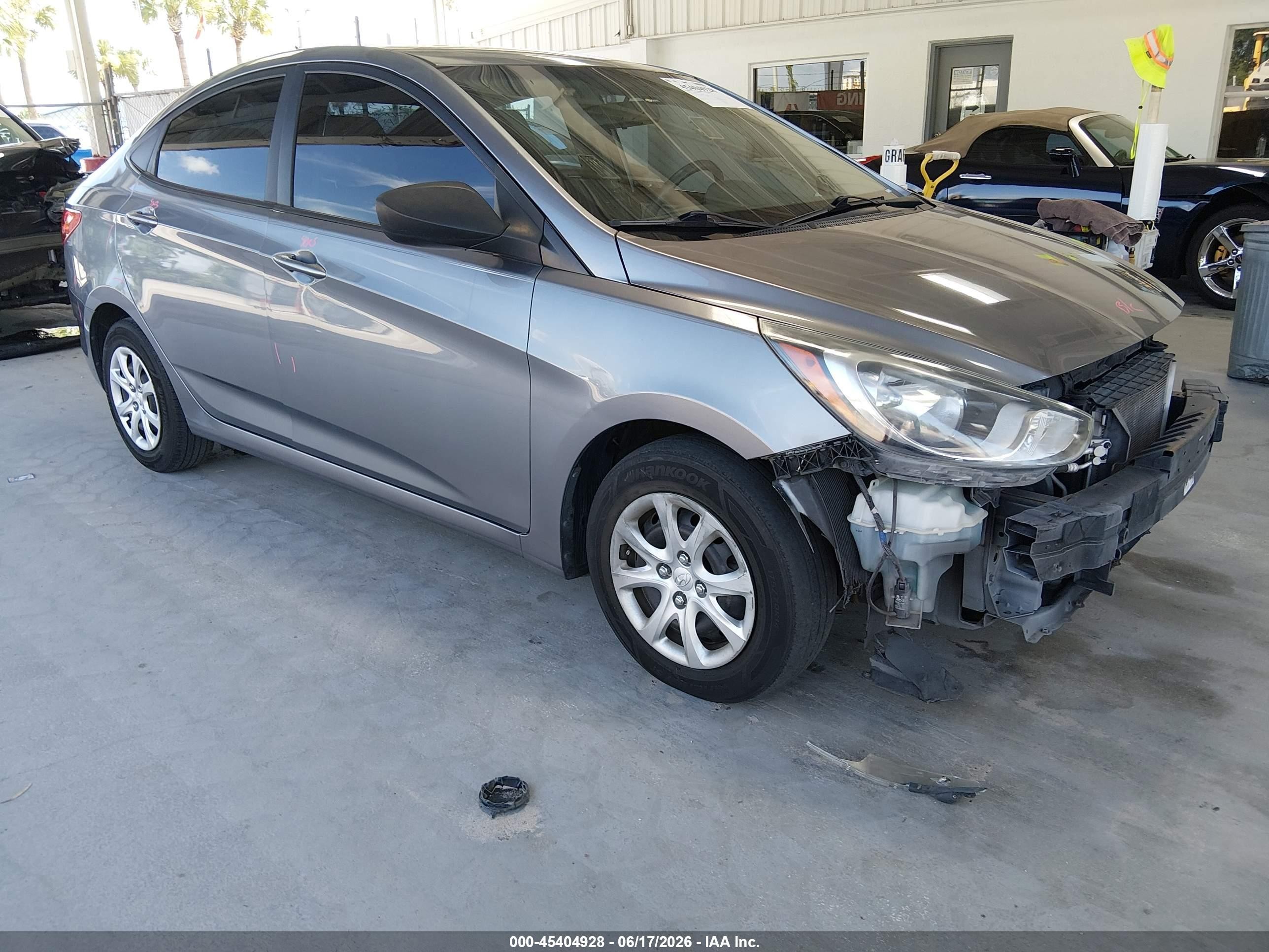 2013 Hyundai Accent Gls Pewter vin: KMHCT4AE9DU585502