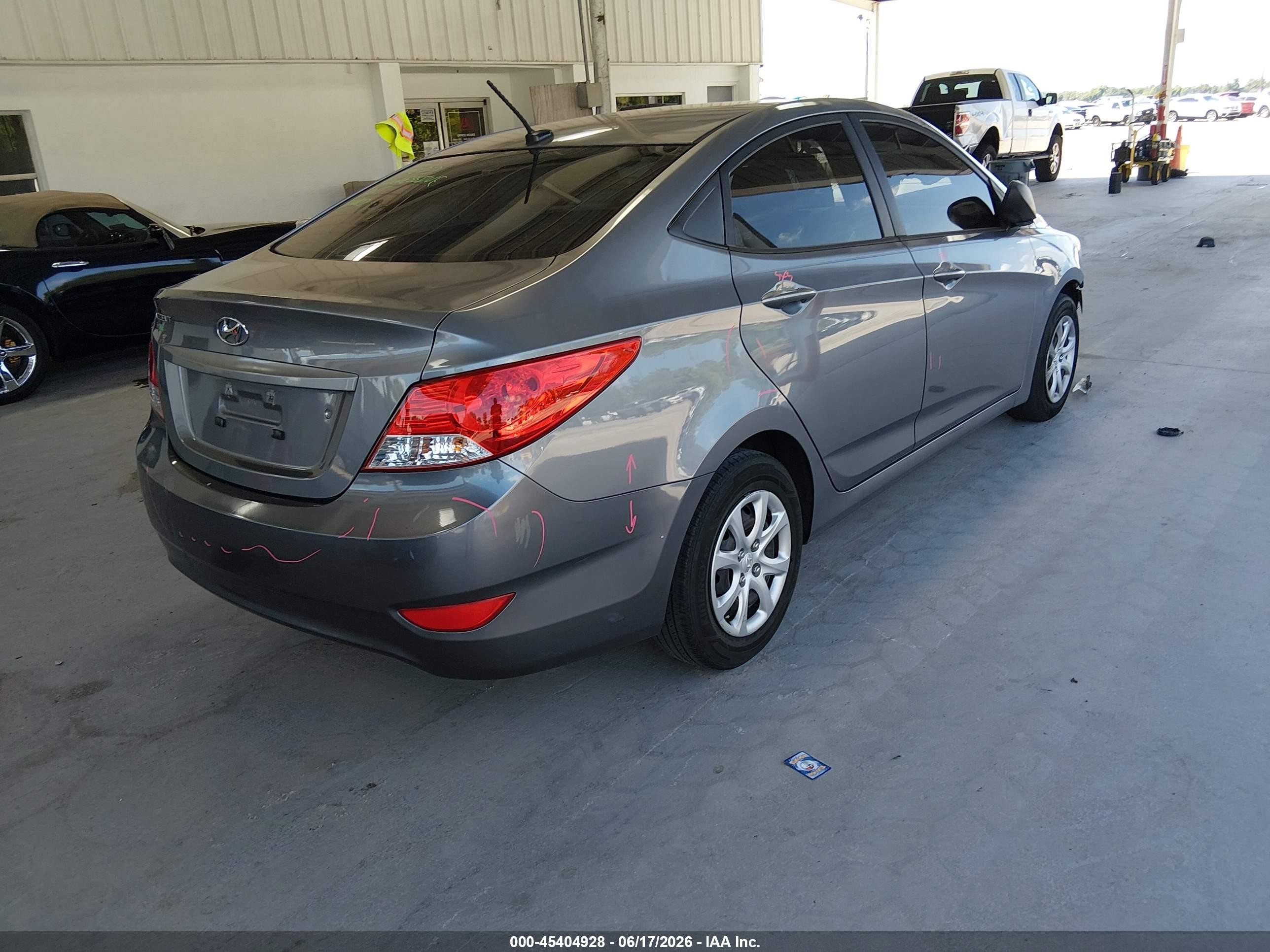 2013 Hyundai Accent Gls Pewter vin: KMHCT4AE9DU585502