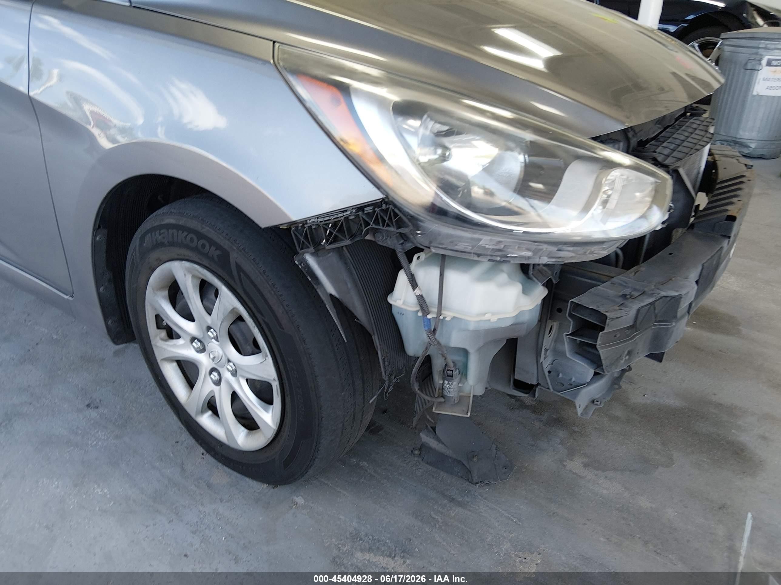 2013 Hyundai Accent Gls Pewter vin: KMHCT4AE9DU585502