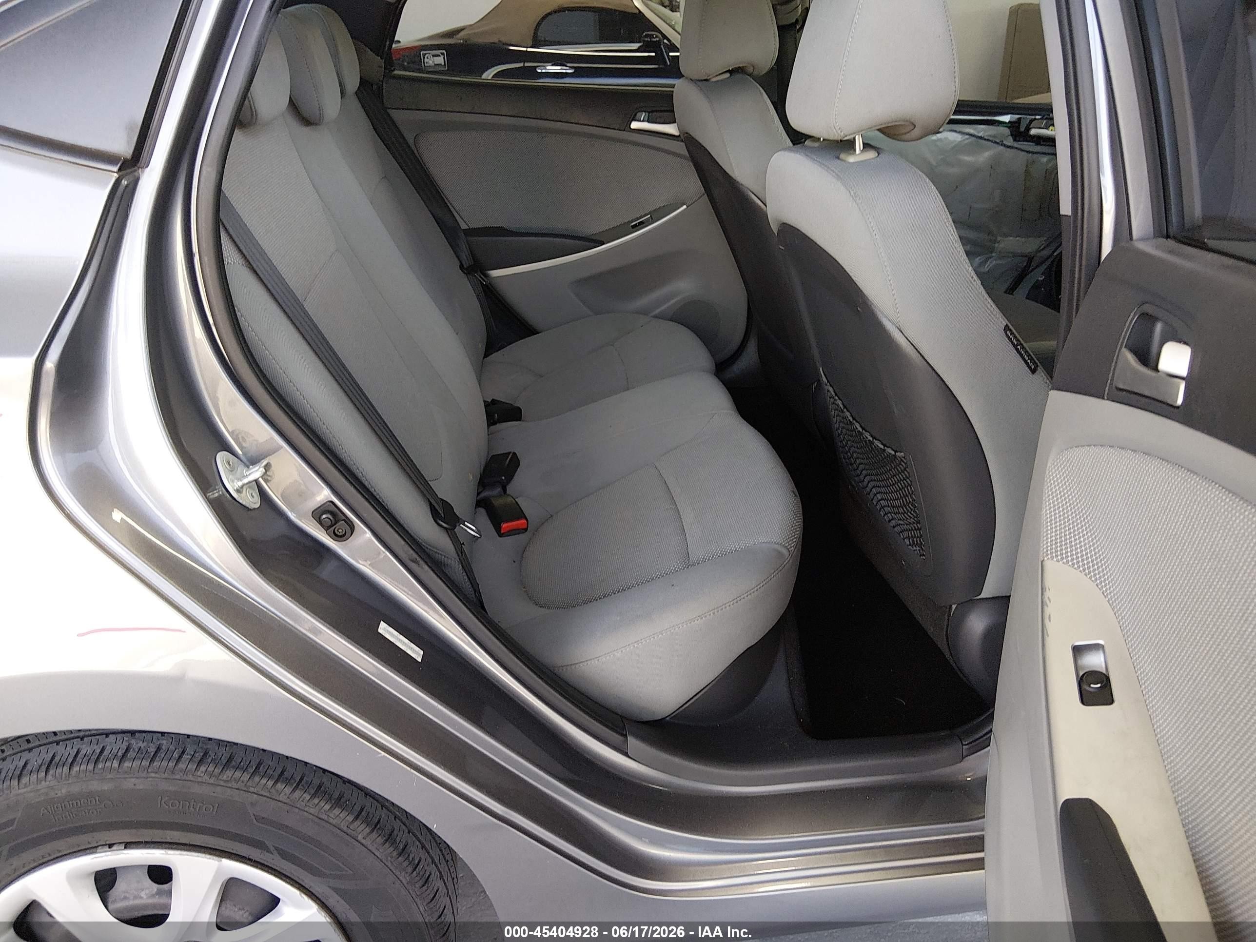 2013 Hyundai Accent Gls Pewter vin: KMHCT4AE9DU585502