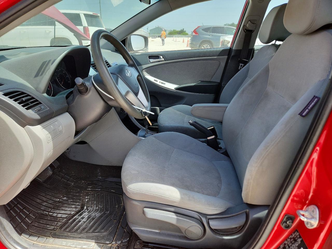 2014 Hyundai Accent Gls Red vin: KMHCT4AE9EU632335