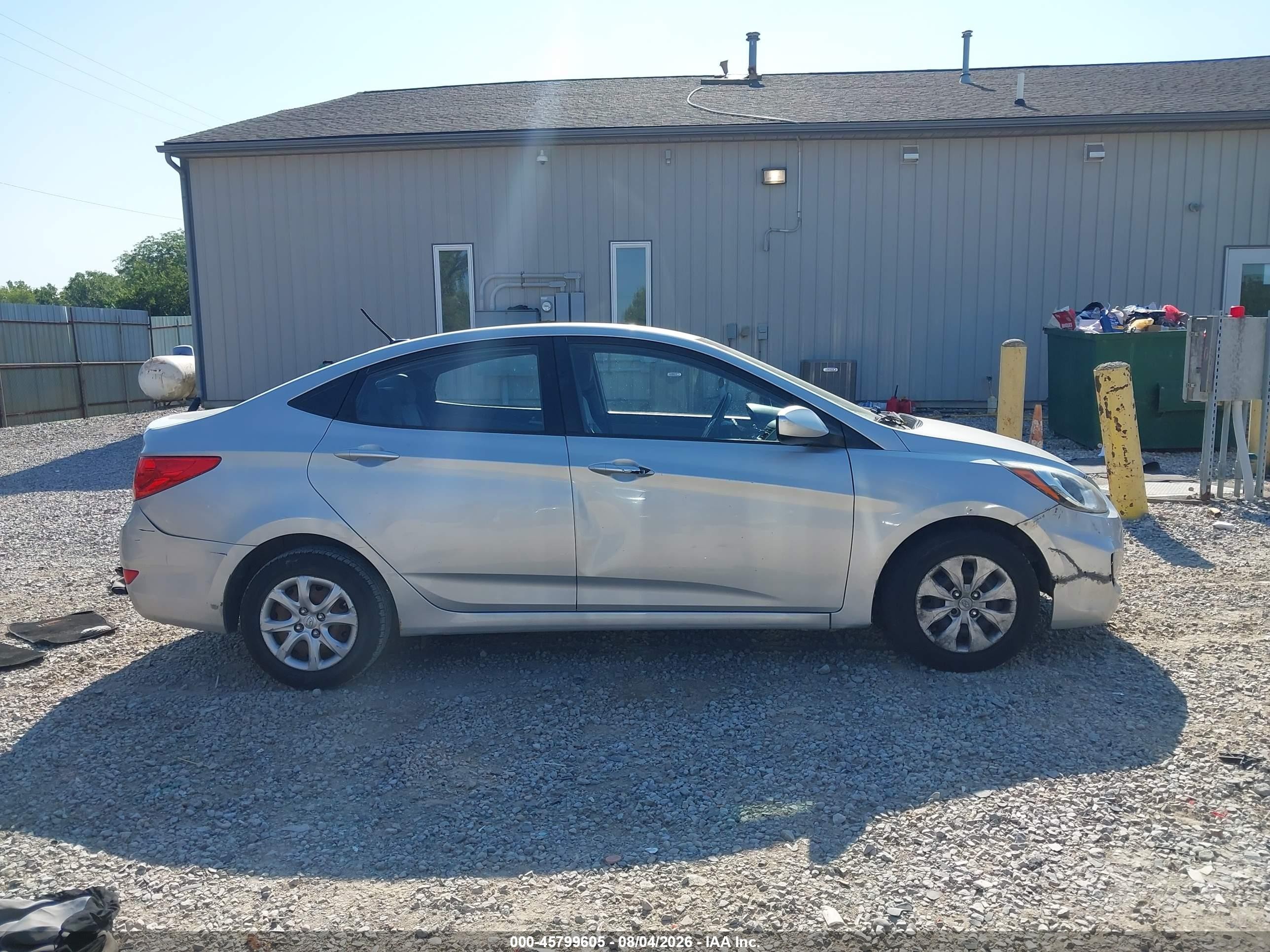 2014 Hyundai Accent Gls Silver vin: KMHCT4AE9EU696360