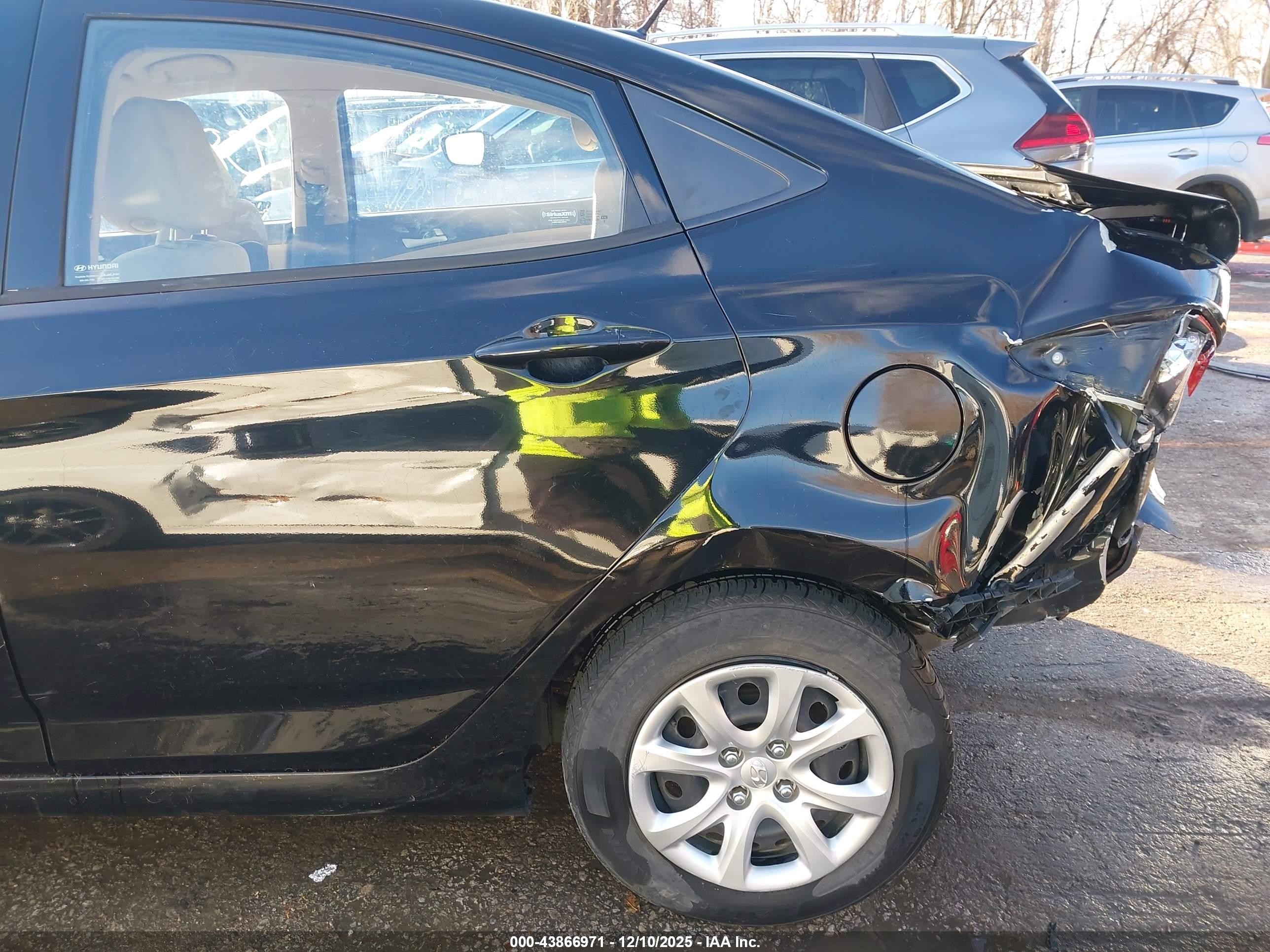 2014 Hyundai Accent Gls Black vin: KMHCT4AE9EU766682
